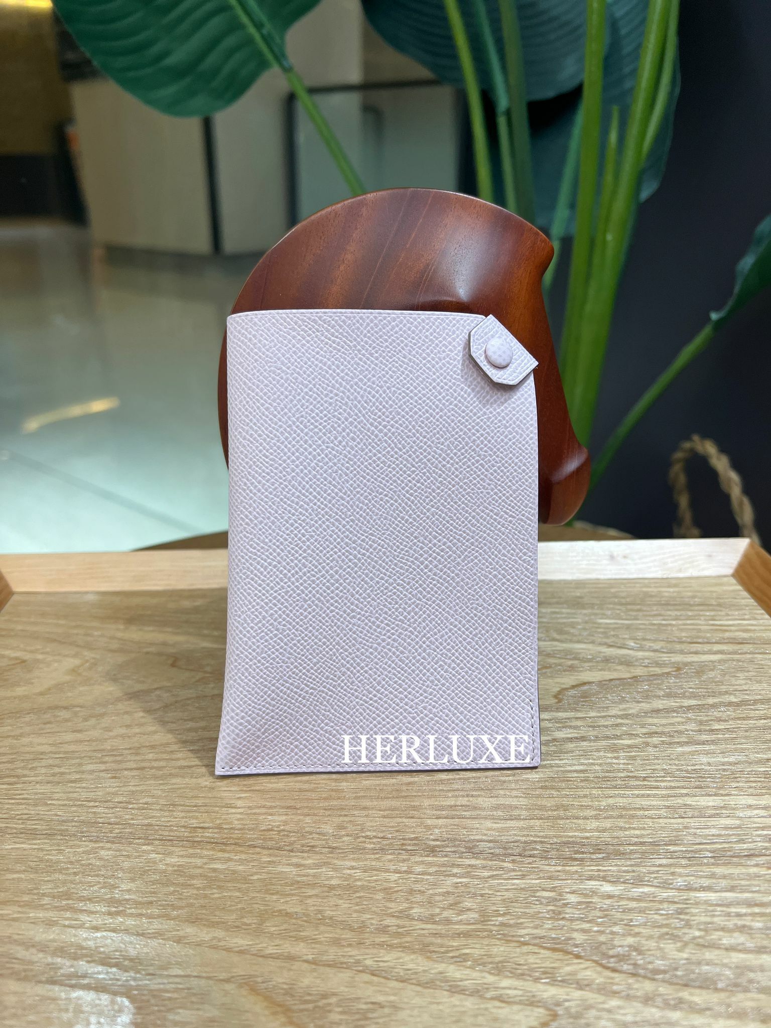 Tarmac passport holder  pm 09  mauve pale epsom