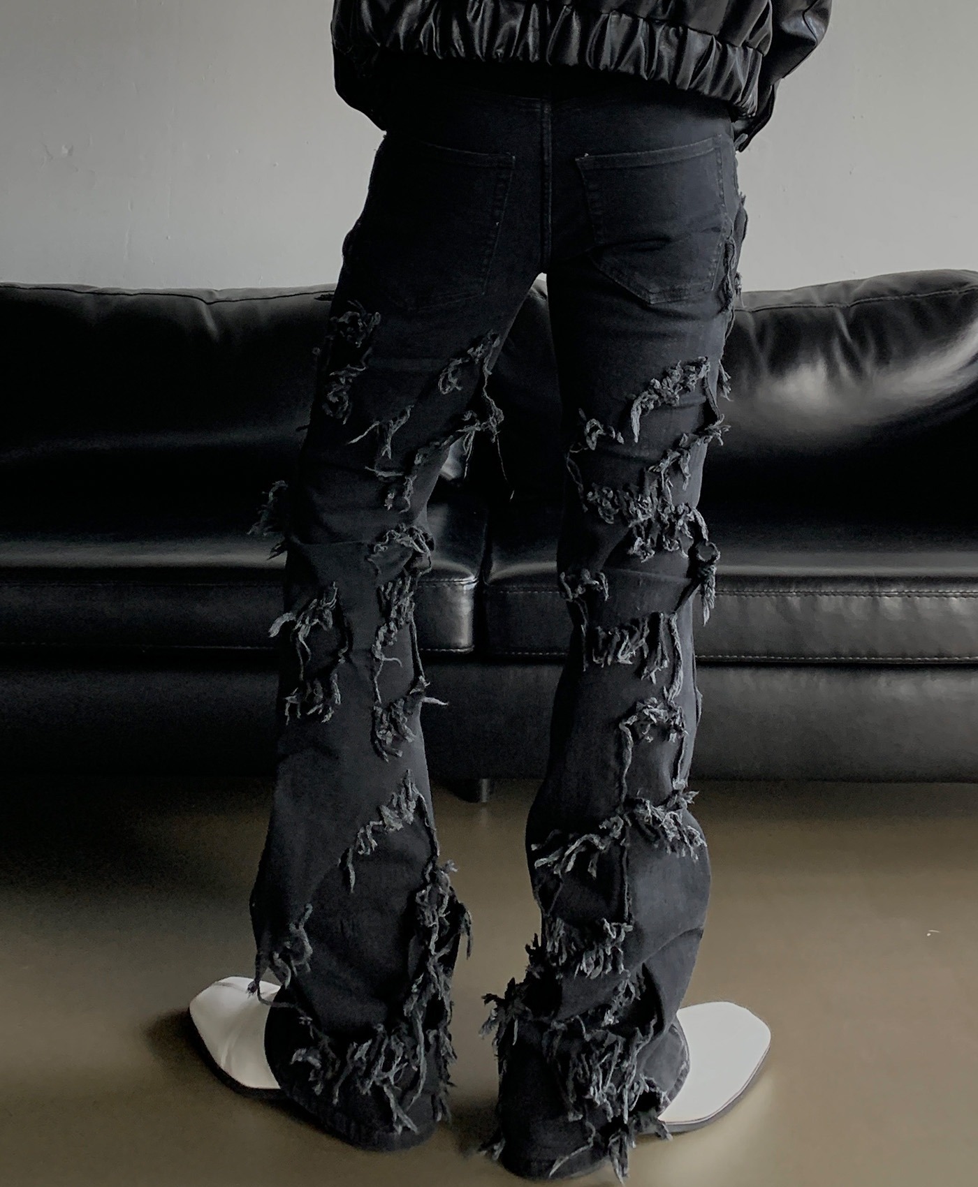 歐文斯破洞黑色牛仔褲