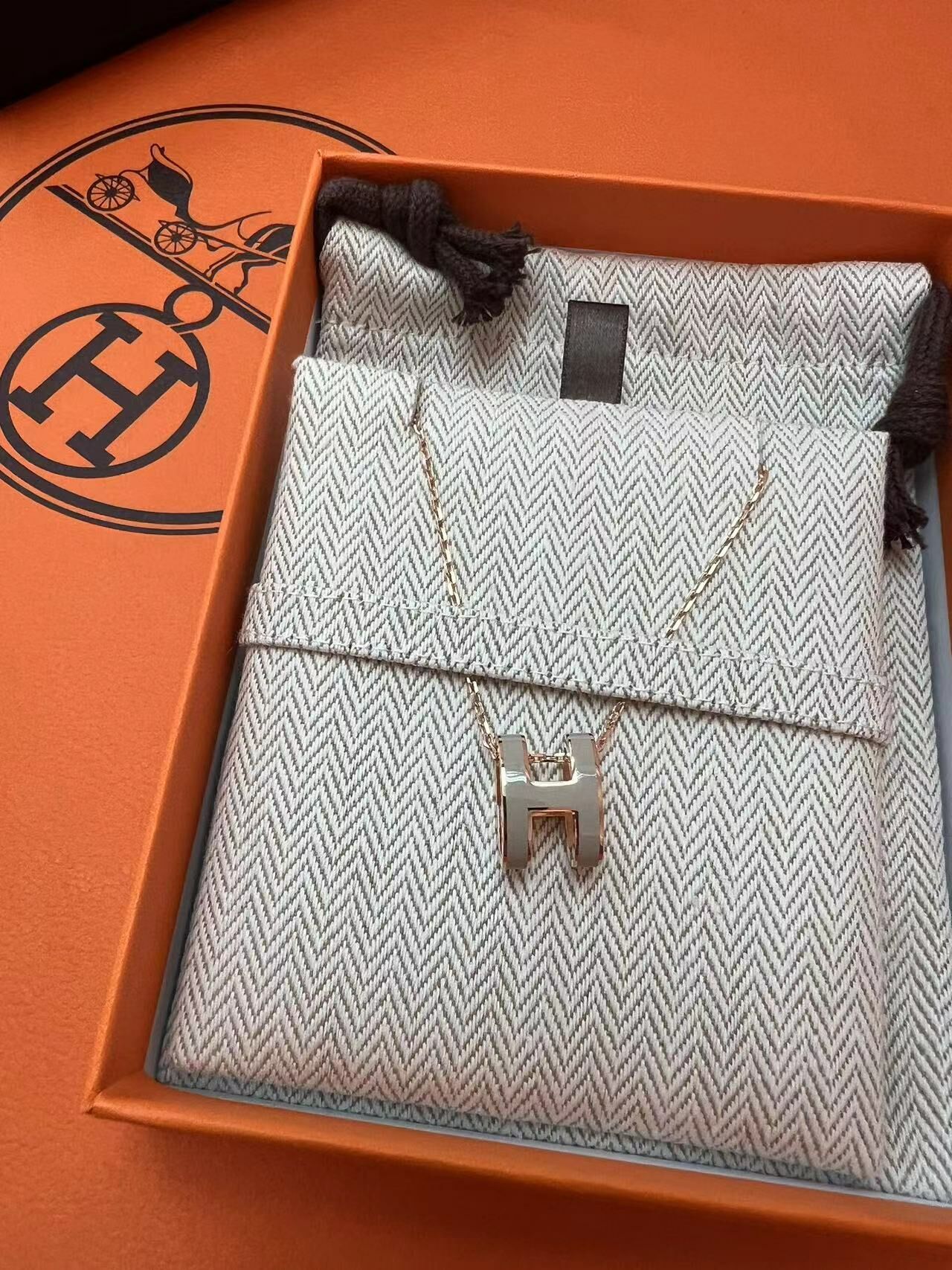 Hermes 灰色項鏈 GM size -M