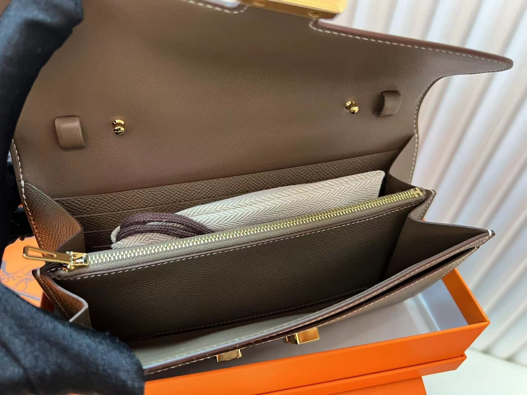 Hermes 大象灰金扣 -M