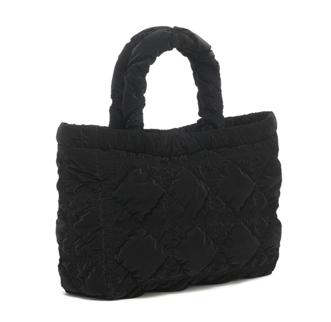 【CARLYN】 韓国人気 新作★ Blow Tote Bag CARLYN】 韓国人気 新作☆ Blow Tote Bag (CARLYN/トートバッグ