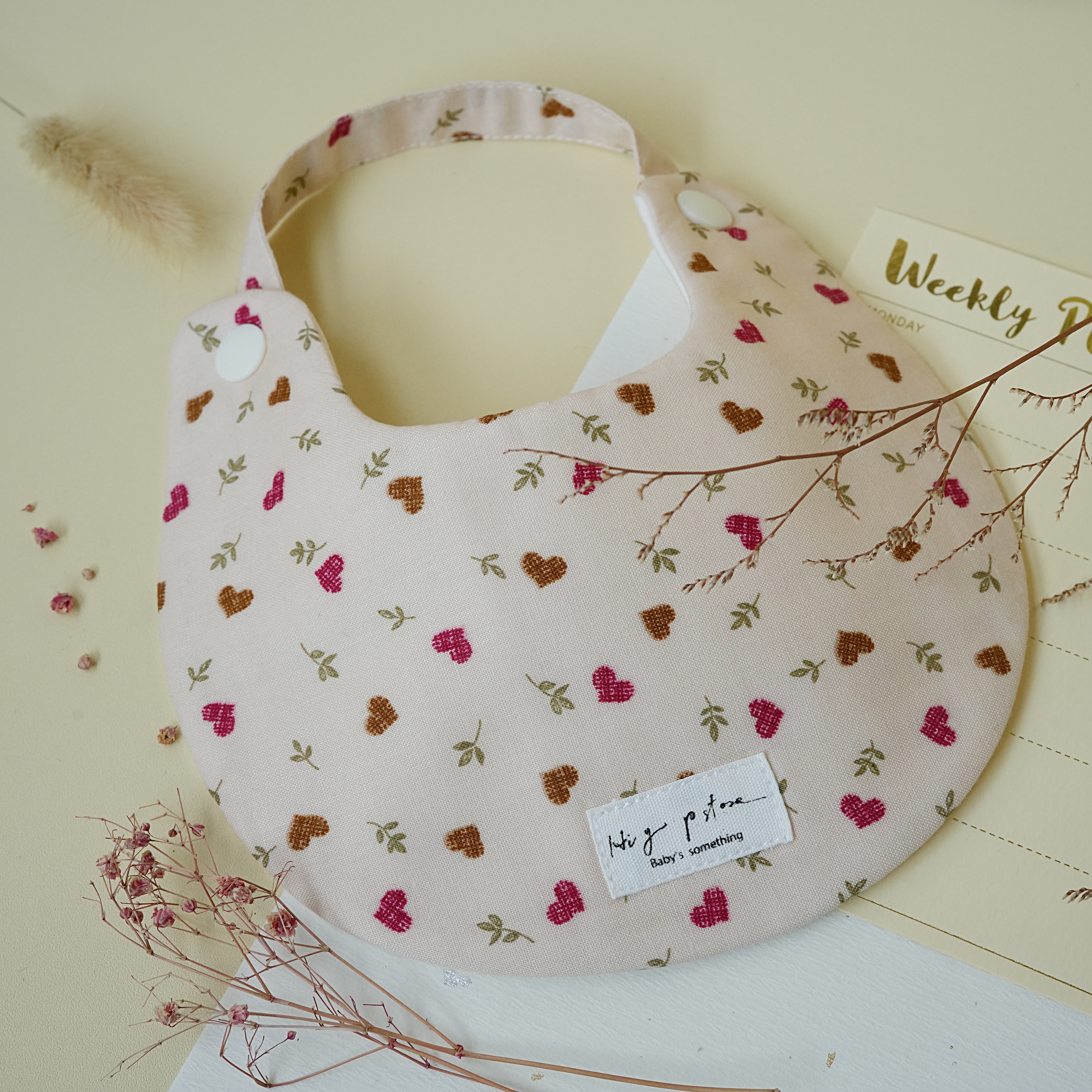 Hi Y.P store-手作圍兜-心花朵朵