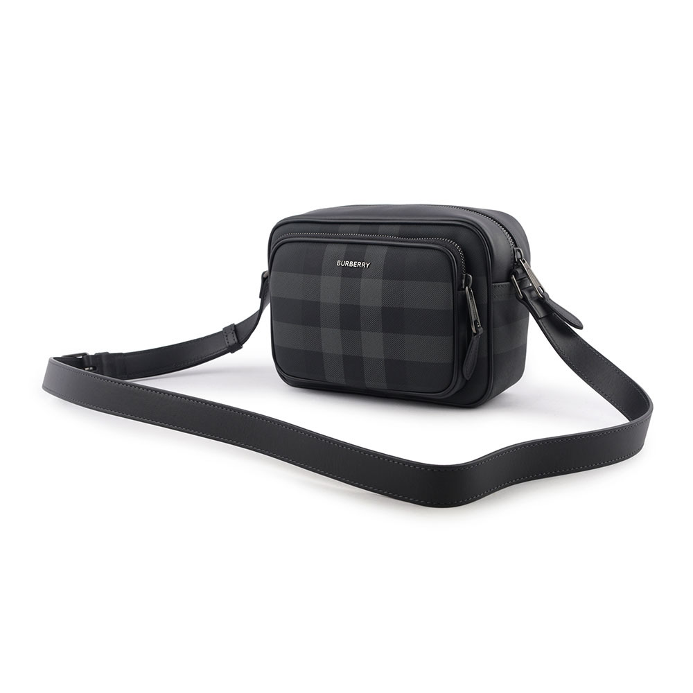 【BURBERRY】格紋前口袋拉鍊斜背包(炭灰色) 8074099 A1208