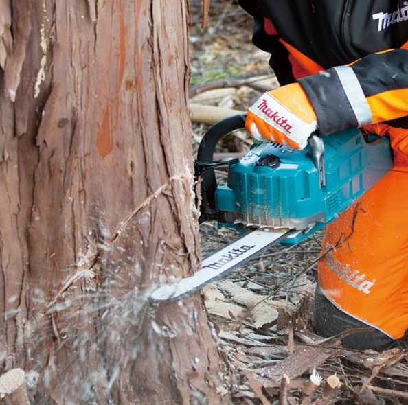 "MAKITA"牧田牌 充電式鏈鋸350mm(無碳刷)(鋰40V)(淨機)-[UC015GZ]