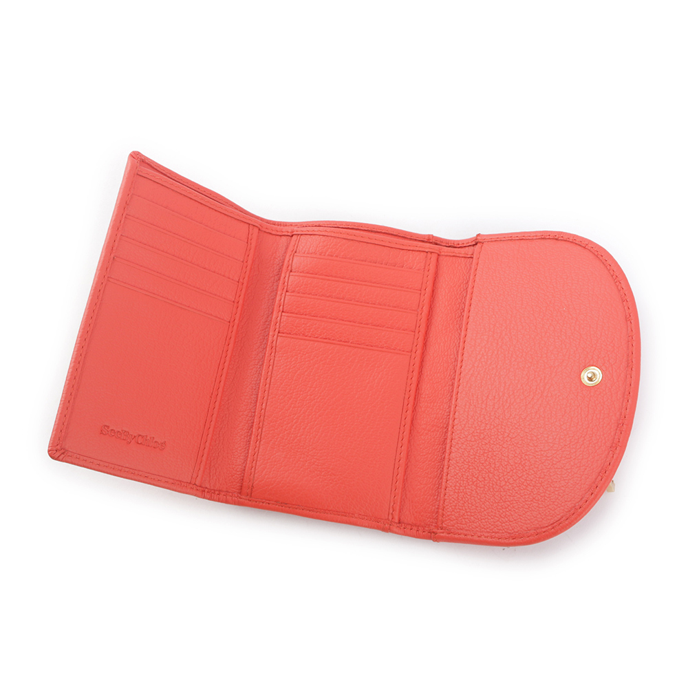 【SEE BY CHLOE】HANA系列牛皮翻蓋中夾(粉橘色) CHS24SP783E05 839