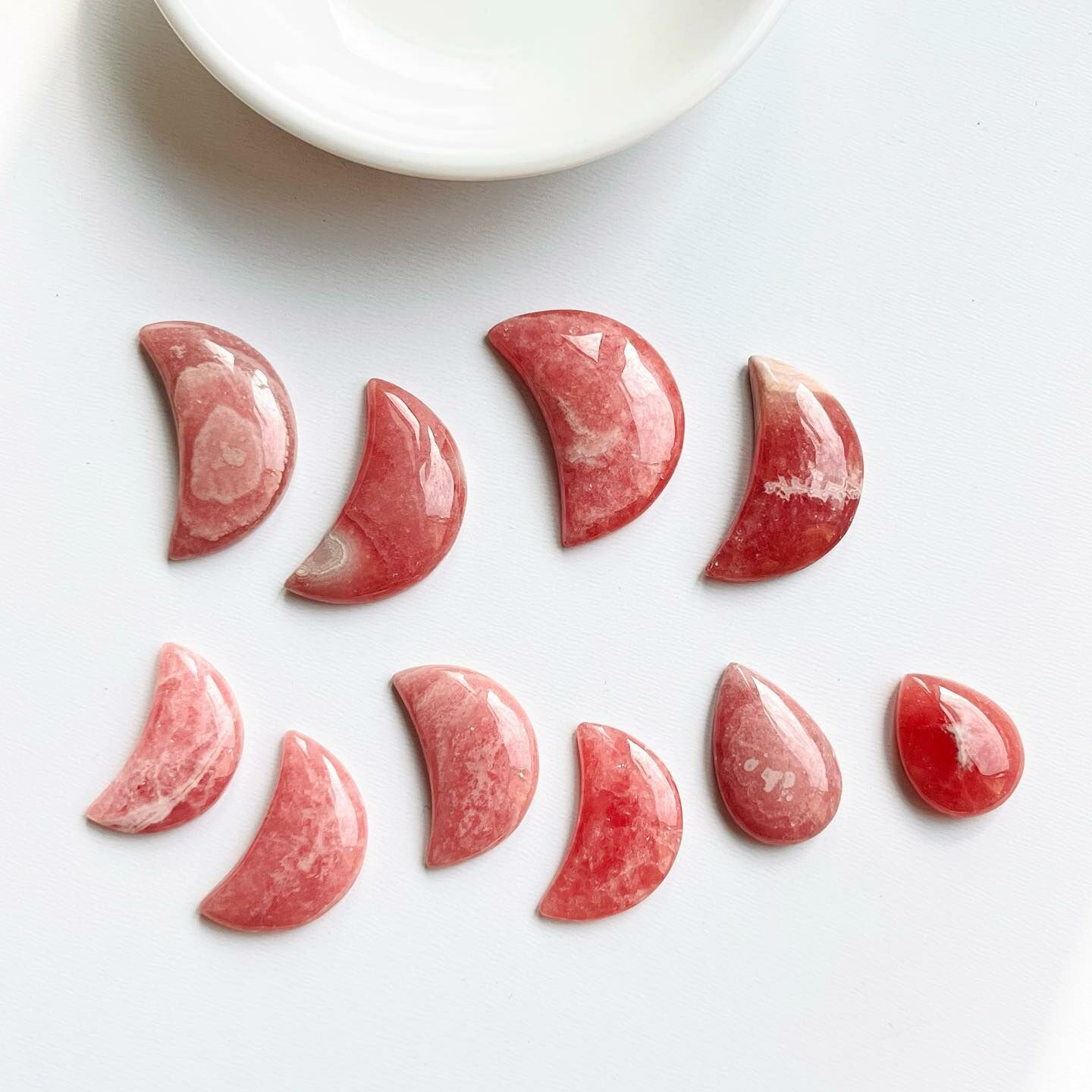 [原石] 紅紋石/菱錳礦 水晶蛋面