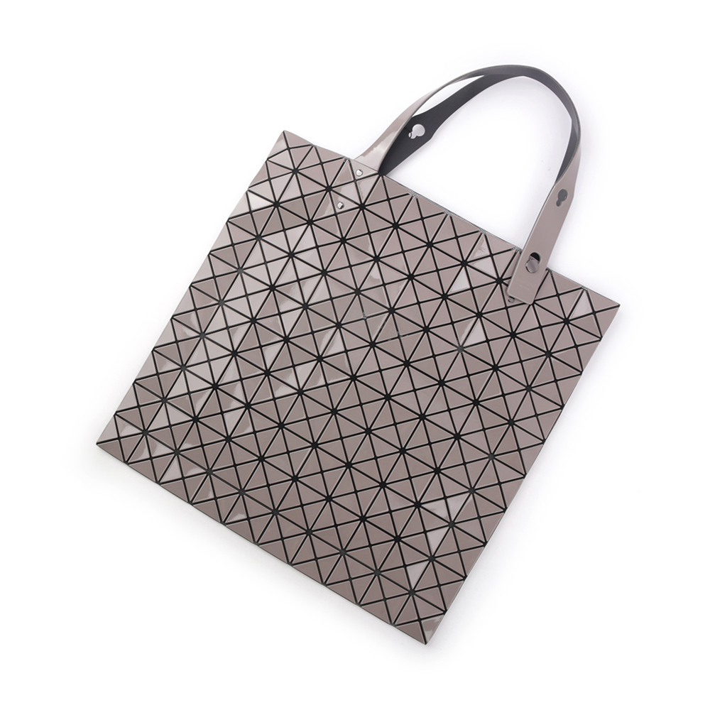 【ISSEY MIYAKE三宅一生】BAO BAO PRISM GLOSS 10X10 亮面手提包(灰紫色) BB06AG513 13