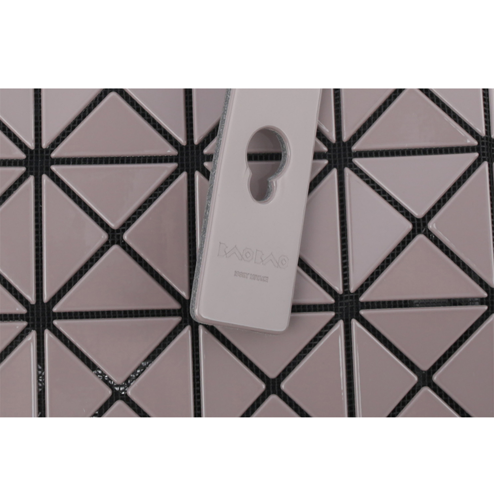 【ISSEY MIYAKE三宅一生】BAO BAO PRISM GLOSS 10X10 亮面手提包(灰紫色) BB06AG513 13