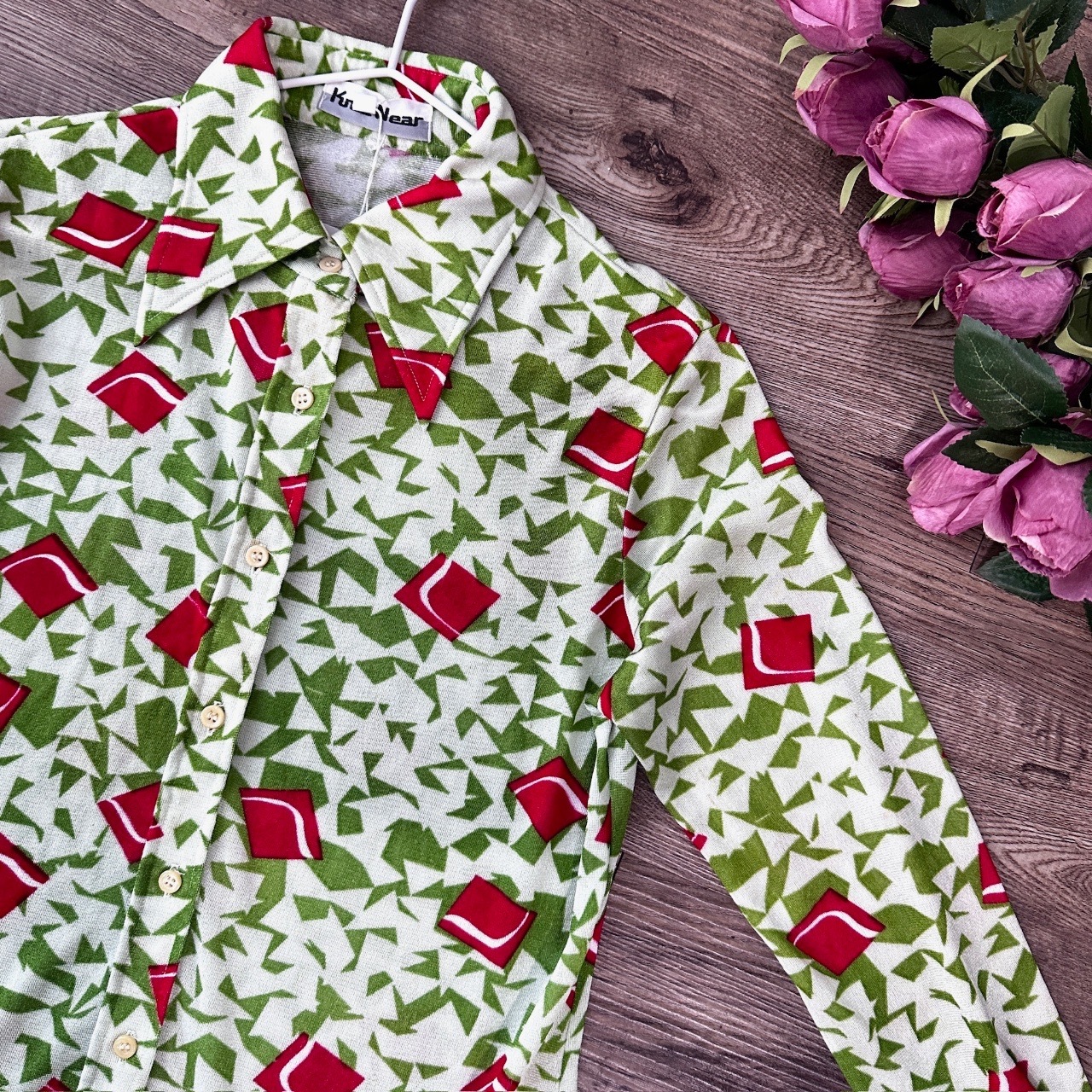 清新感綠色幾何圖案上衣