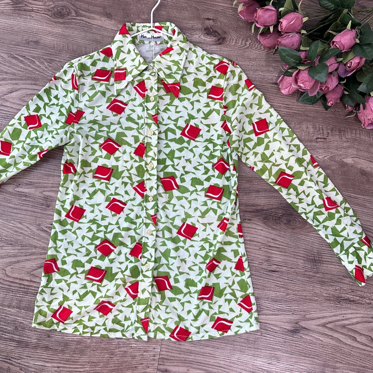 清新感綠色幾何圖案上衣