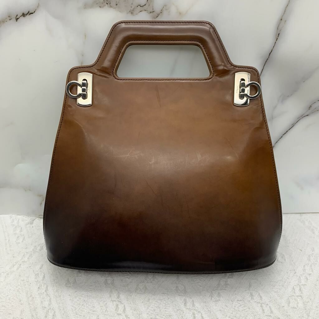 Ferragamo wanda top handle