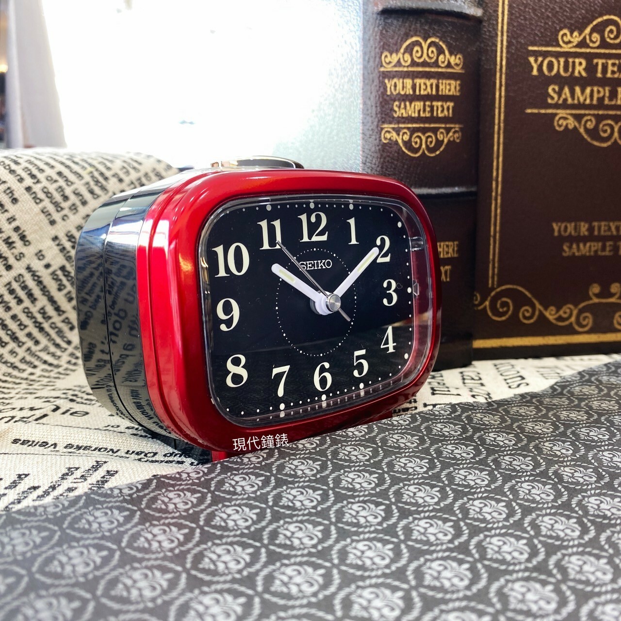 【SEIKO 精工】寧靜夜晚靜音貪睡鬧鐘 QHK060Q 9.9cm 現代鐘錶