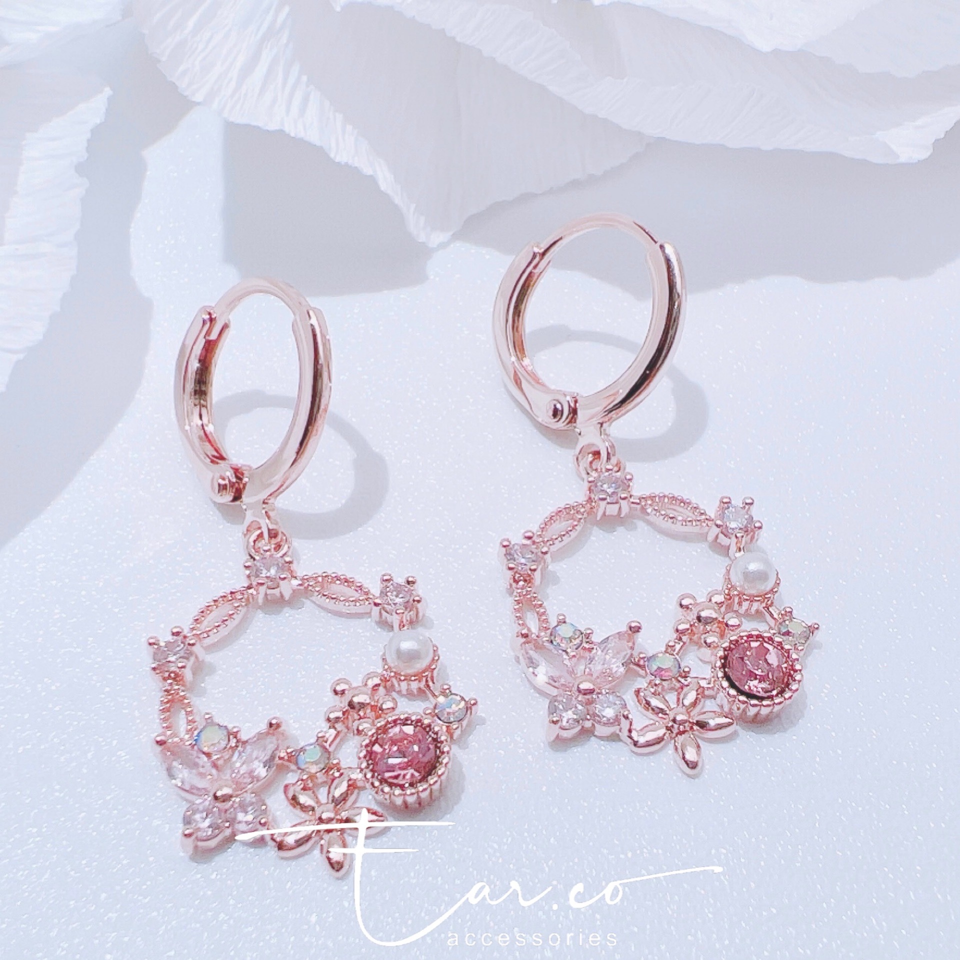 精緻蝴蝶小花閃石花圈耳圈 #A904