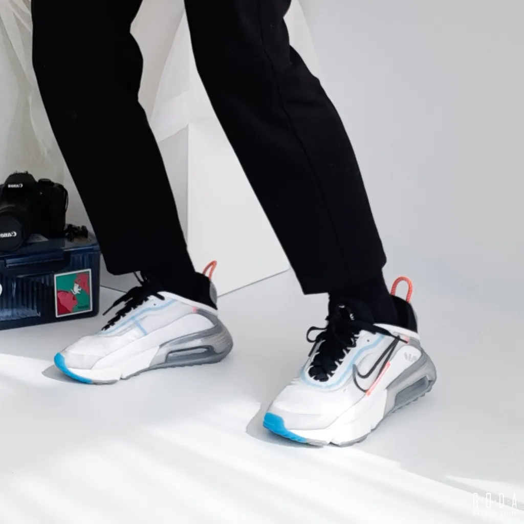 (些微氧化) Nike Air Max 2090 Pure Platinum 白藍 王一博著用款 CT7698-100
