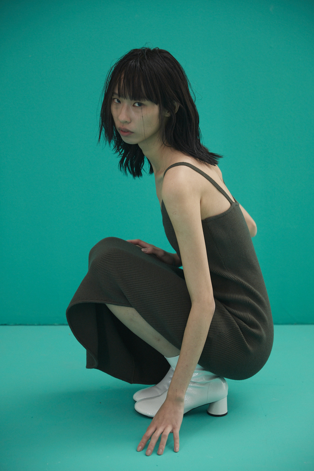 側開岔肩帶針織洋裝