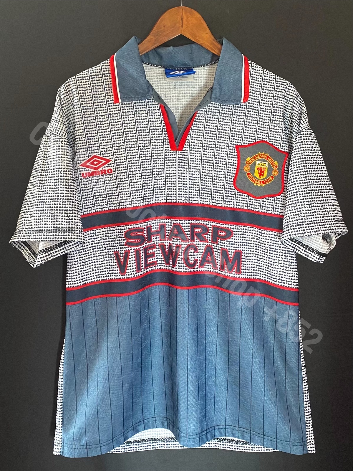 曼聯1995-1996 Umbro 作客球衣 #7 CANTONA
