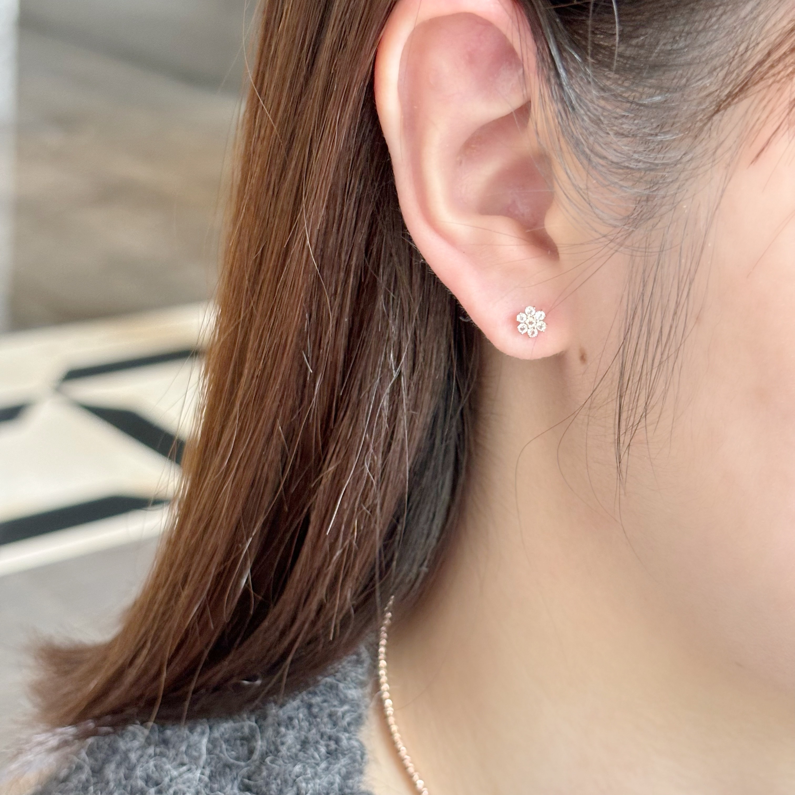 14k花花白托帕石轉珠耳環