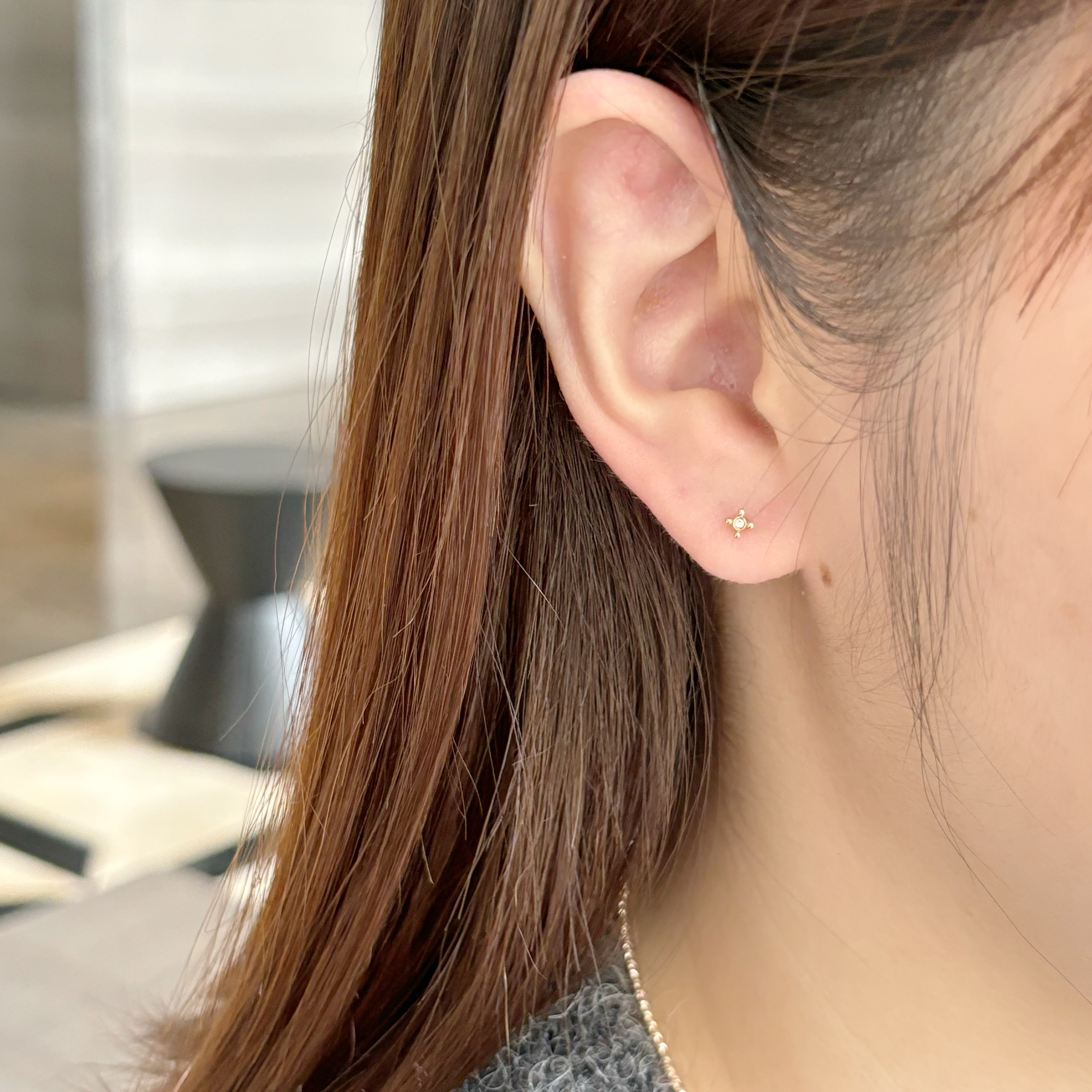 14k小飛鏢真鑽轉珠耳環