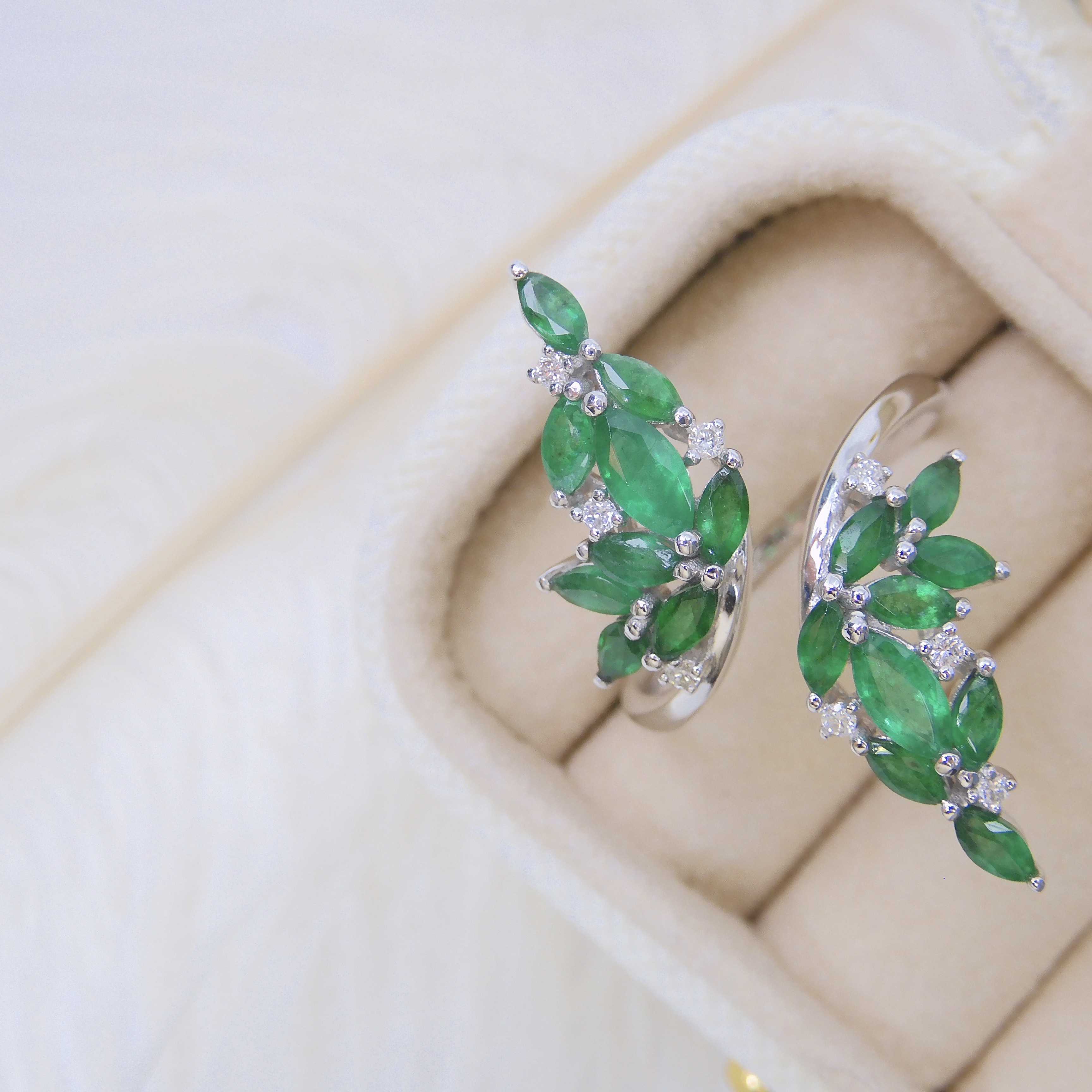 18K金 1.715ct 綠寶石戒指