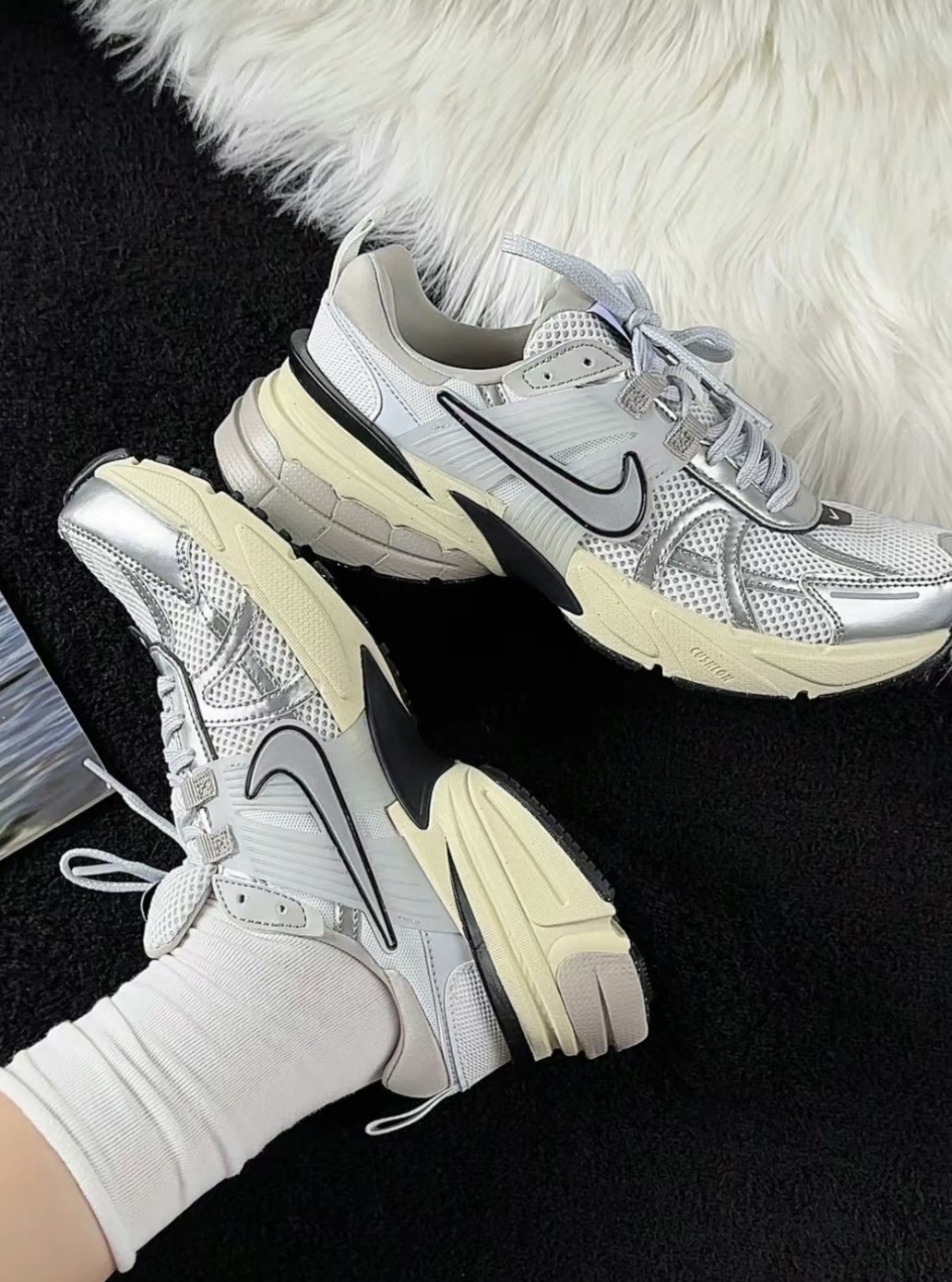 零碼特價，售出不退換┃女鞋 NIKE V2K RUN RUNTEKK 白銀 復古 Y2K FD0736-100