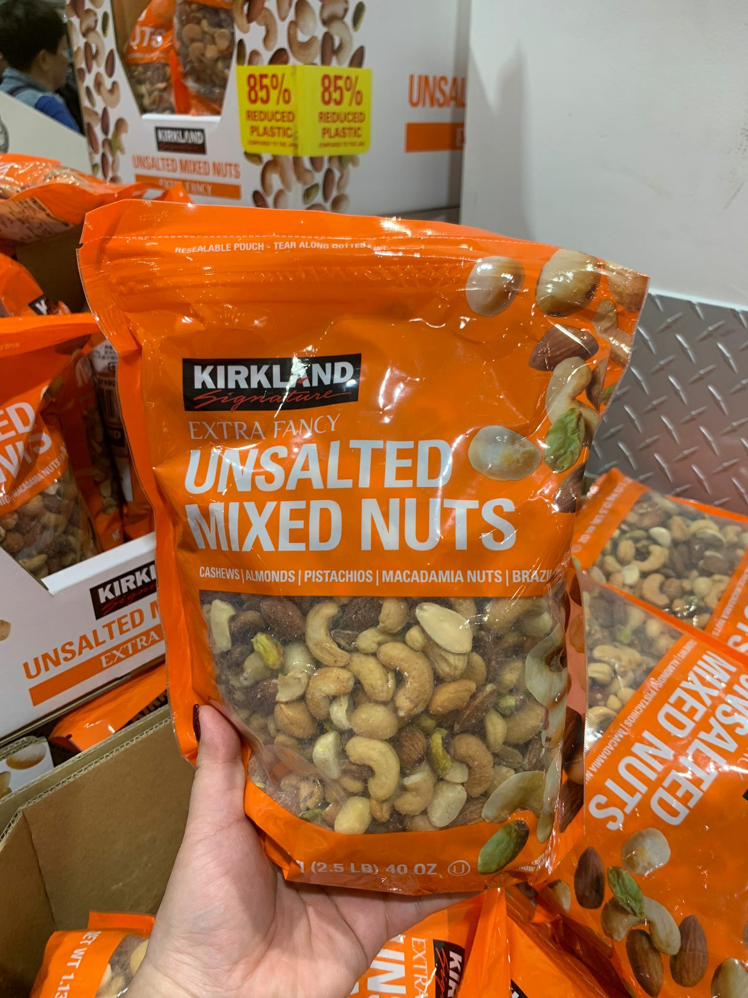 Kirkland Signature Extra Fancy Unsalted Mixed Nuts, 1.13kg