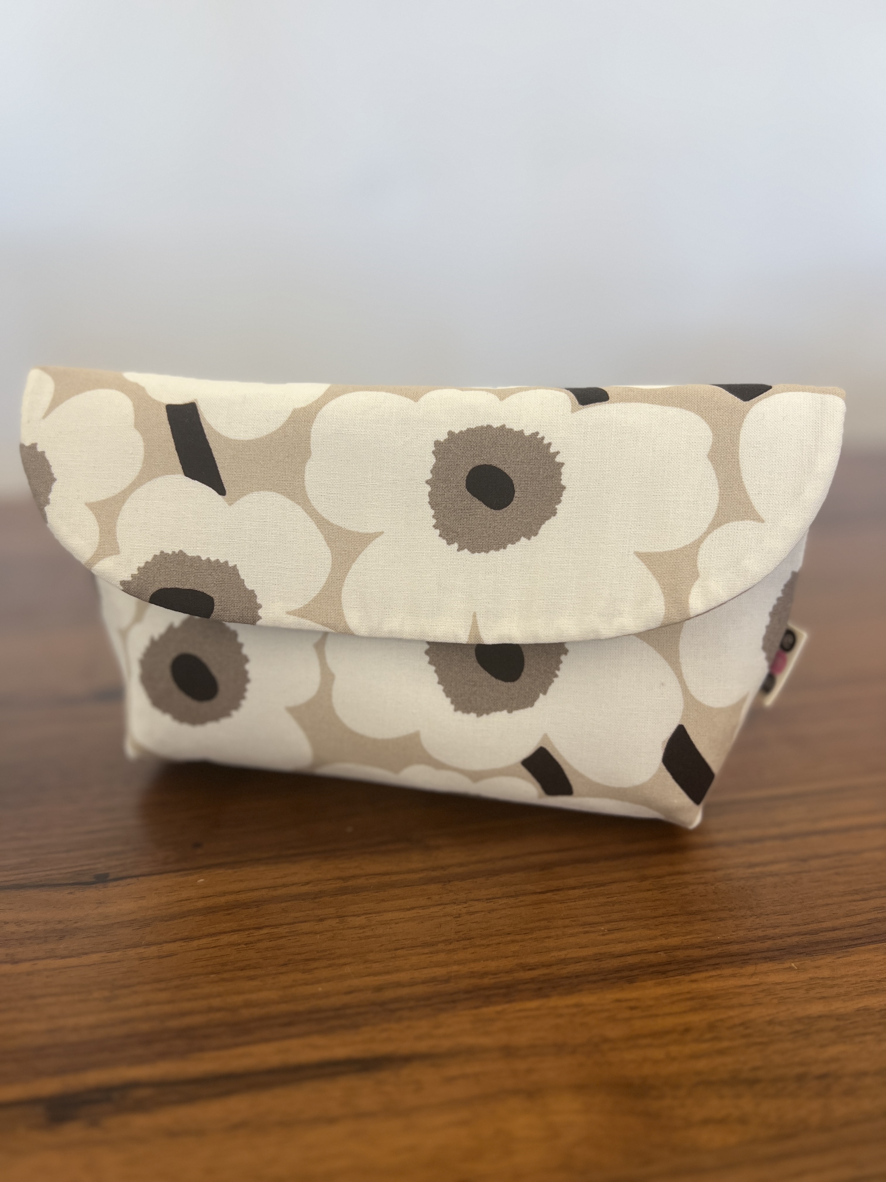 利是Pouch | Marimekko cotton fabric | light brown x white 細花
