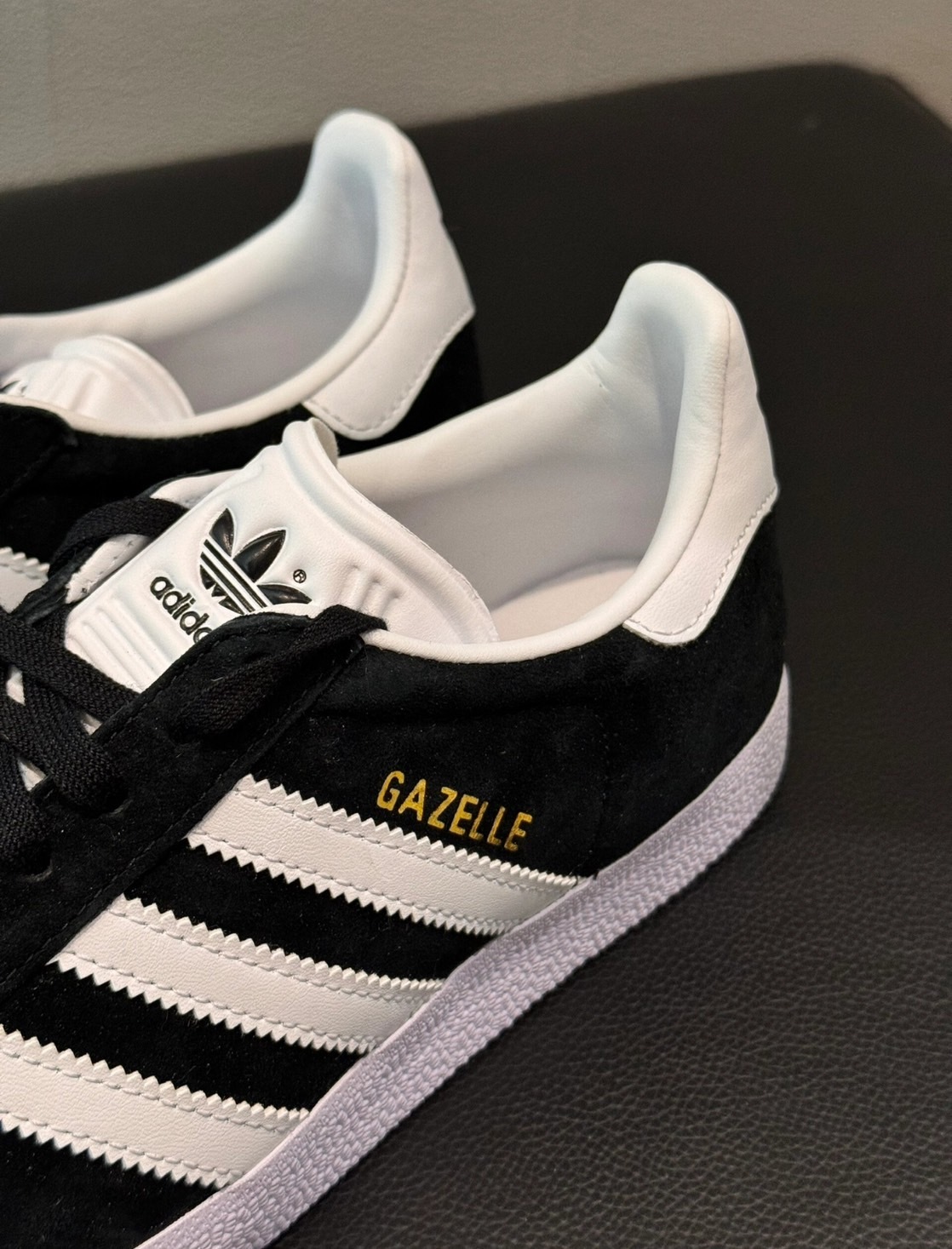 KTQ STORE ‧ Adidas Gazelle 黑白金 BB5476