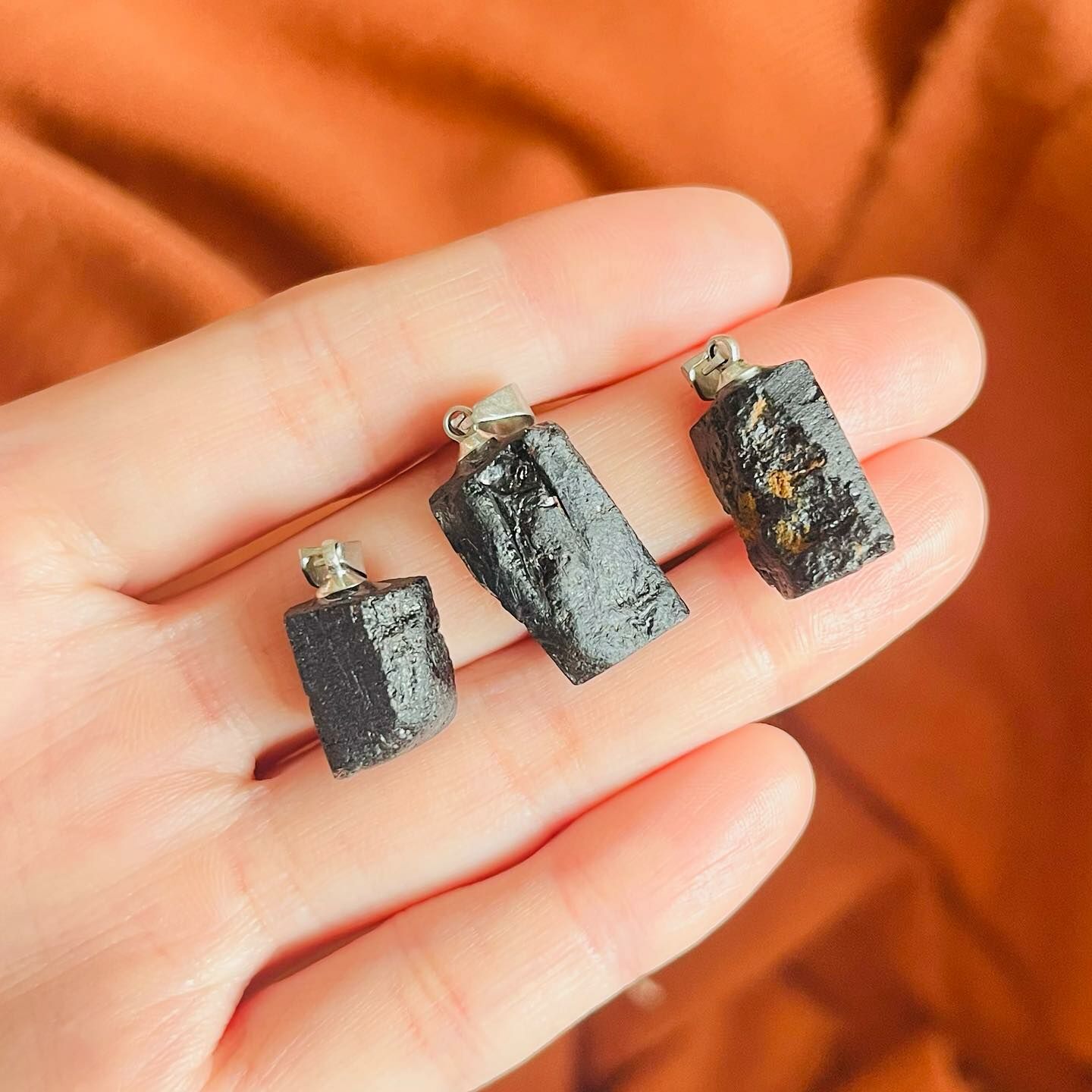 [原石] 黑碧璽 原礦吊墜