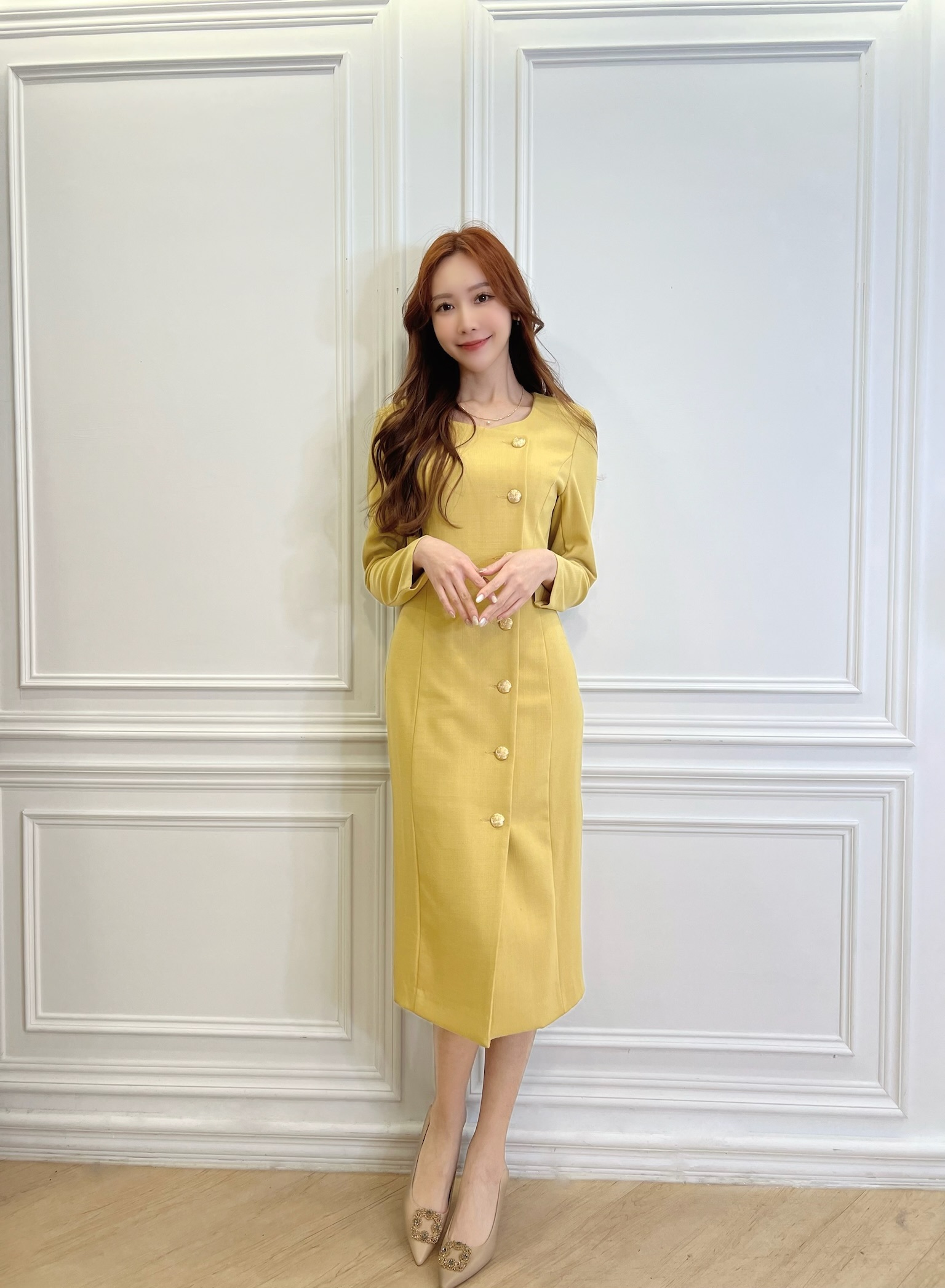 亮黃側排釦合身洋裝