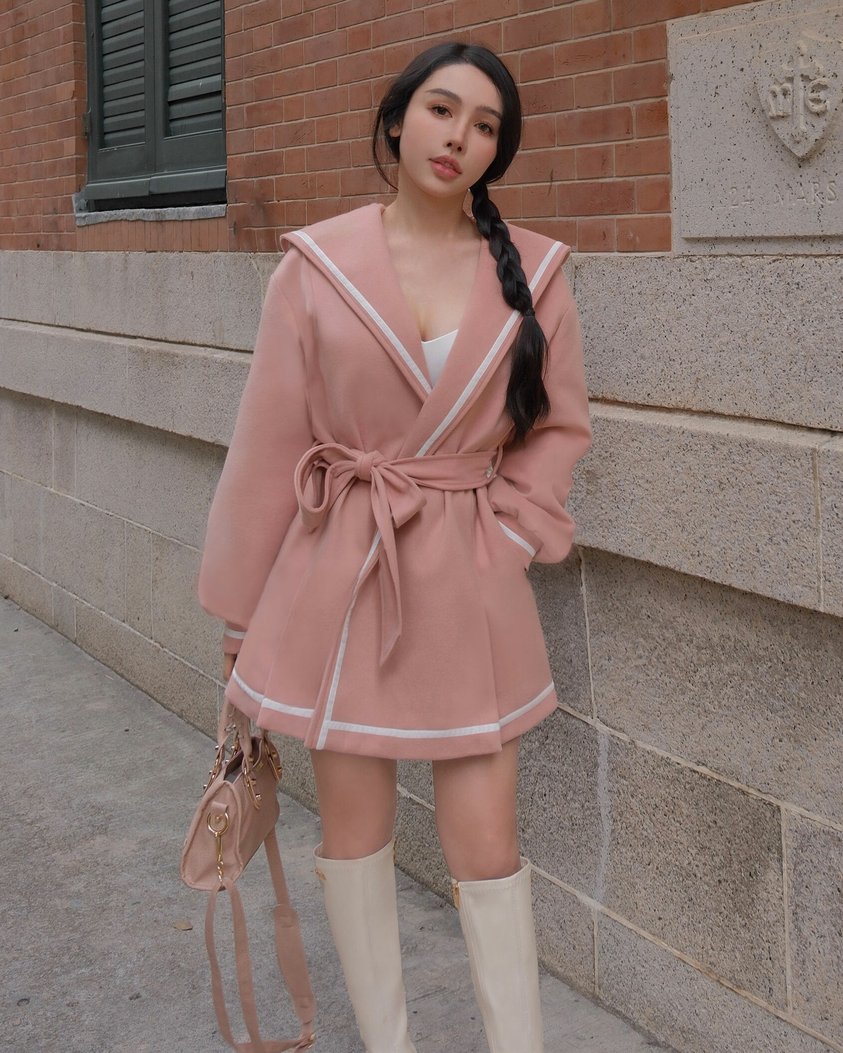 限量-撞色線條大翻領連帽外套