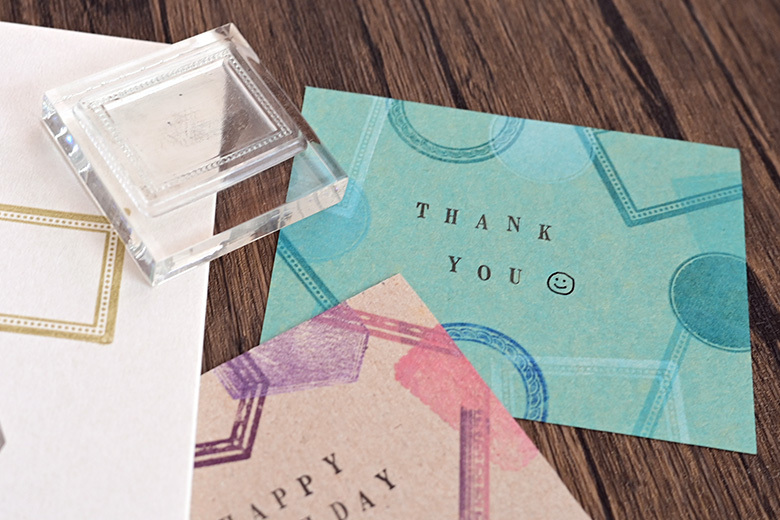 透明邊框組合印章：每款各有4顆印章，享受無盡的顏色組合