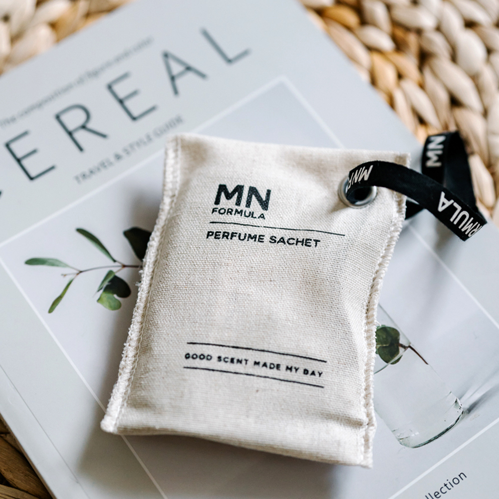 MN FORMULA 香氛包 黑胡桃木、菸草、皮革、琥珀、香根草