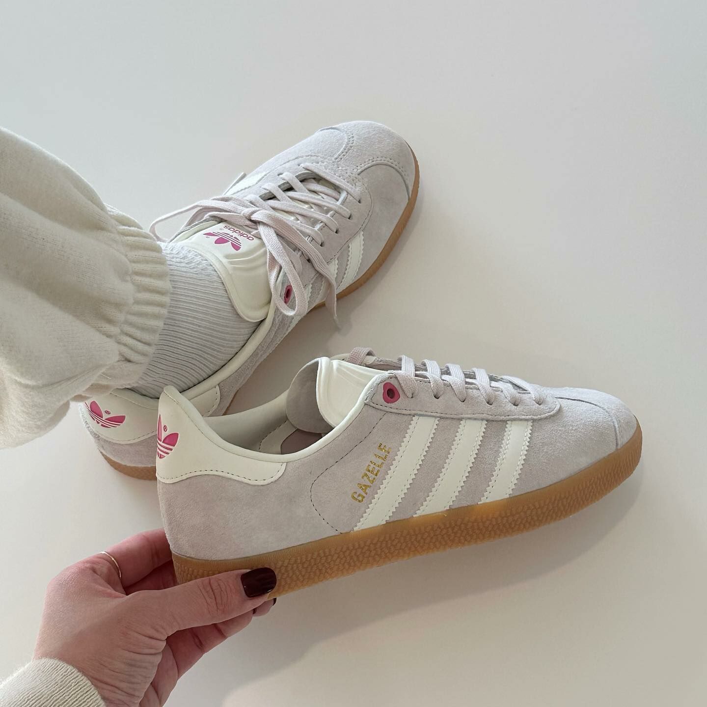 Adidas Originals Gazelle 美國限定 杏白淺粉 愛心 復古鞋 ID1105