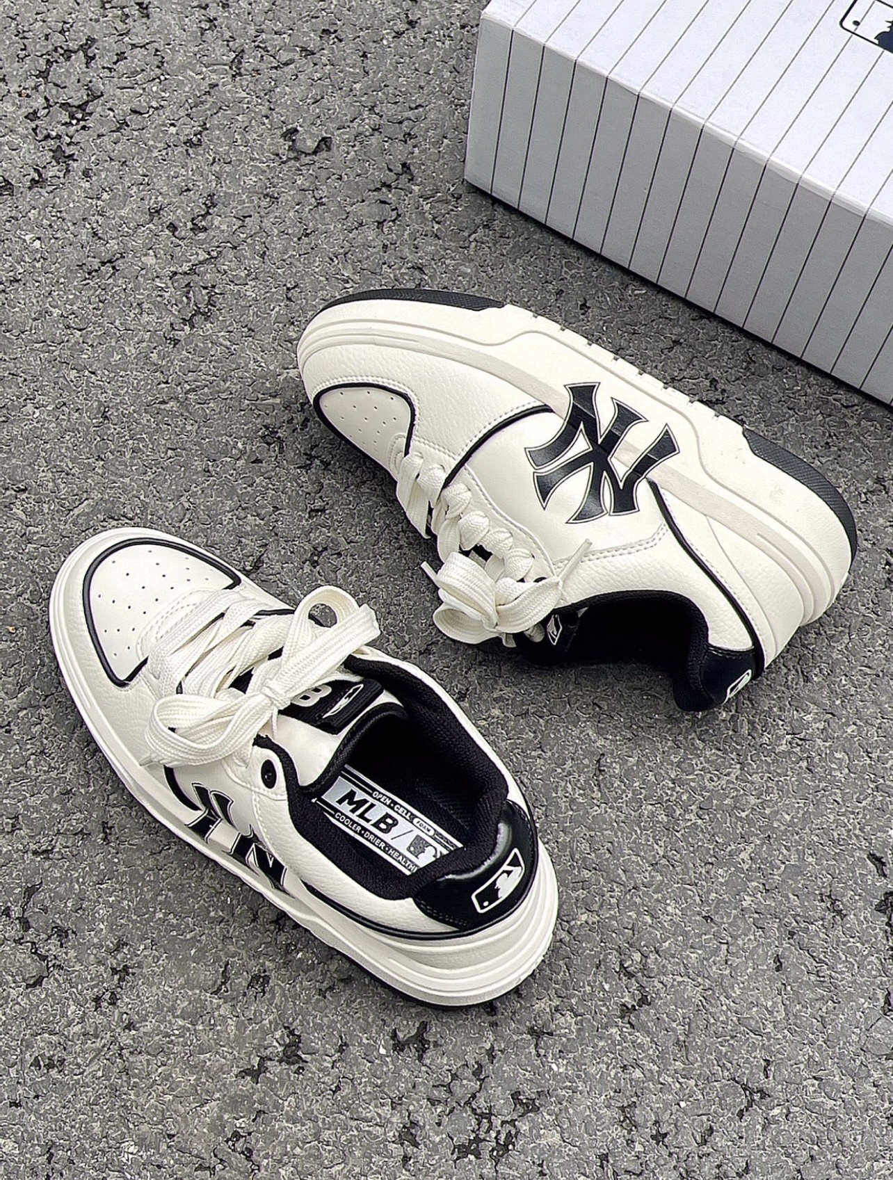MLB Chunky Liner 紐約洋基隊 NY 學長鞋 黑白/預購