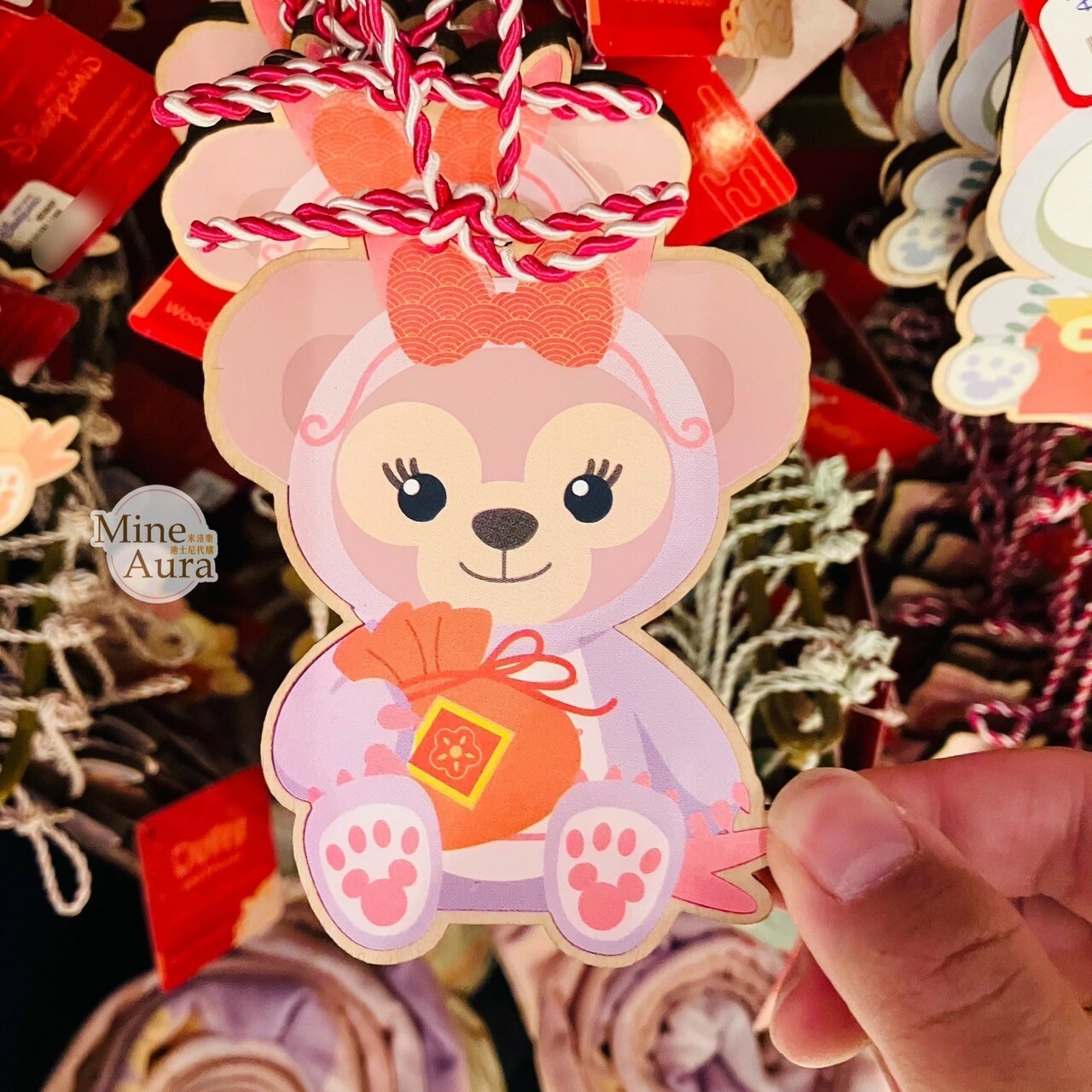 (現貨) 2024 新春限定 雪莉玫 ShellieMay 龍裝造型 木製 繪馬 掛飾 -香港迪士尼樂園