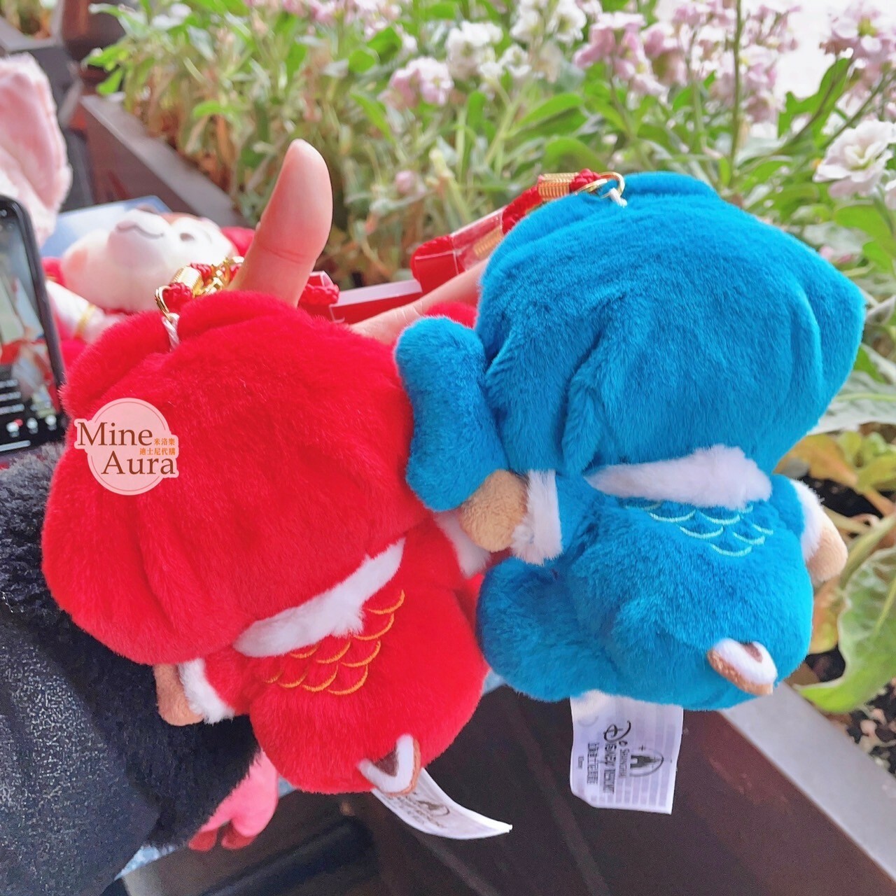 (限時特價) 2024 新春限定 奇奇蒂蒂 Chip 'n Dale 錦鯉造型 絨毛 鑰匙圈 吊飾 -上海迪士尼樂園