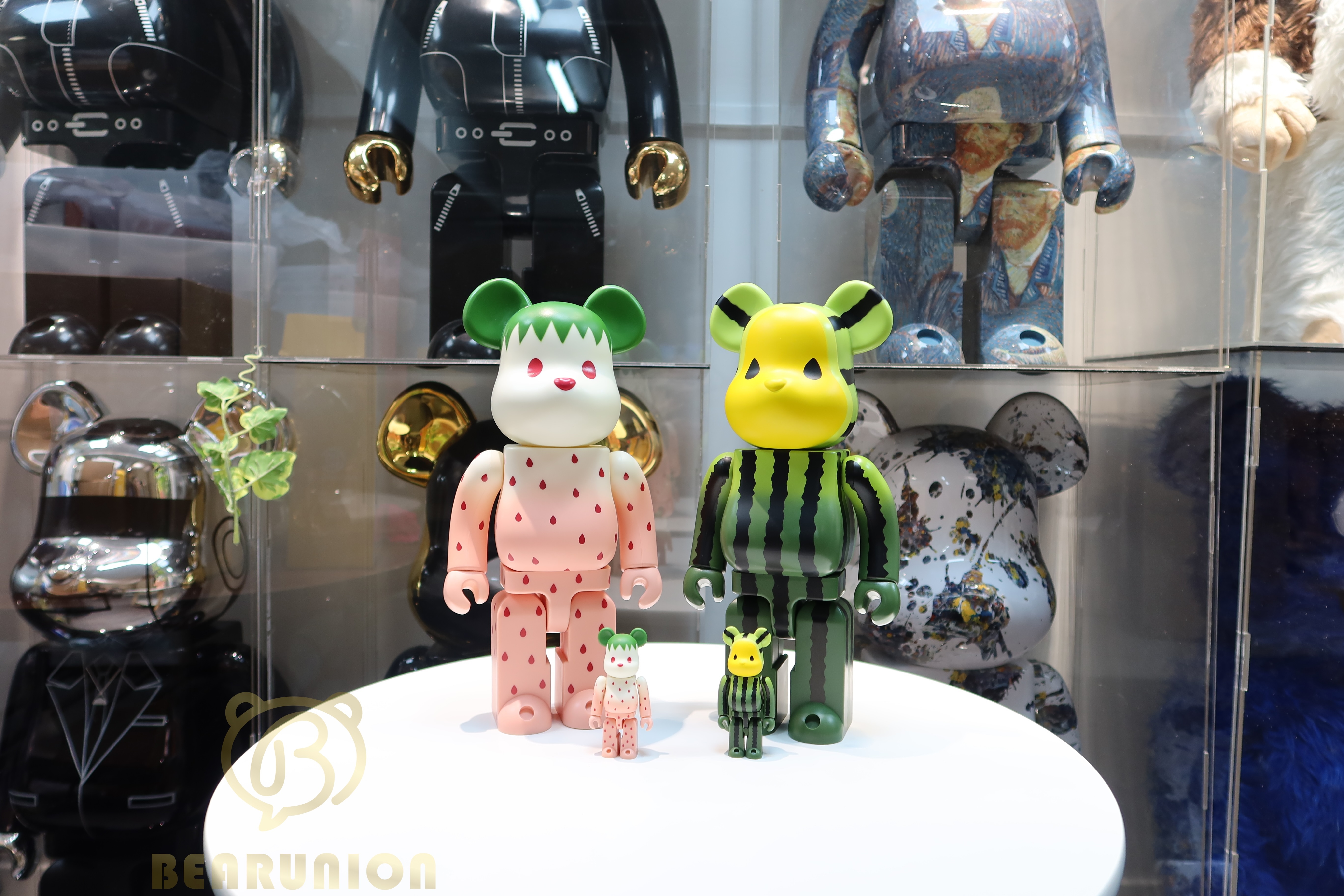 🥇現貨🥇Bearbrick  400% 100% CLOT watermelon + strawberry