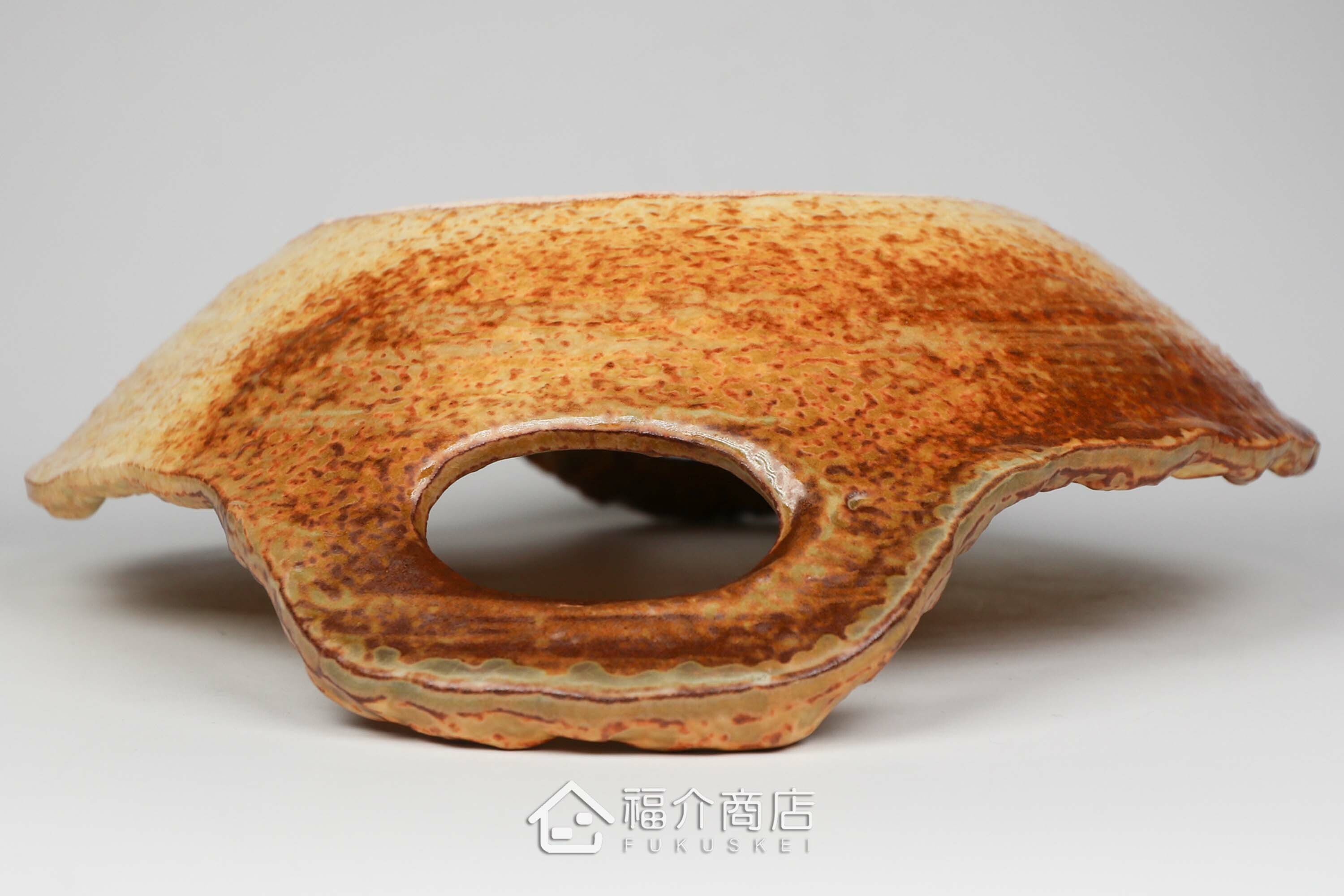 可以直火加熱烹調做煎肉、大阪燒、海鮮料理的耐熱陶盤