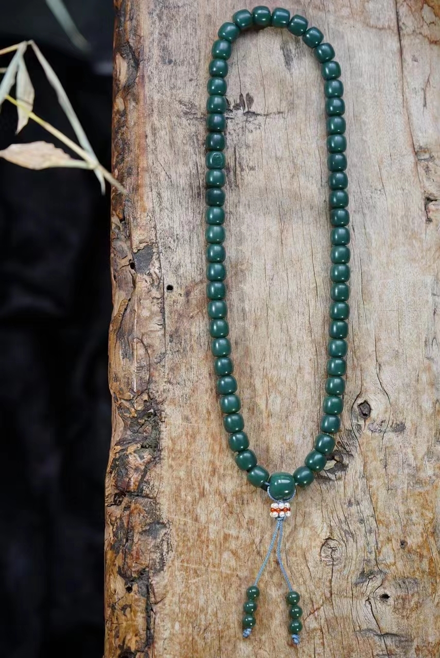 和田玉旱籽沙棗青手持,天然和田玉軟玉