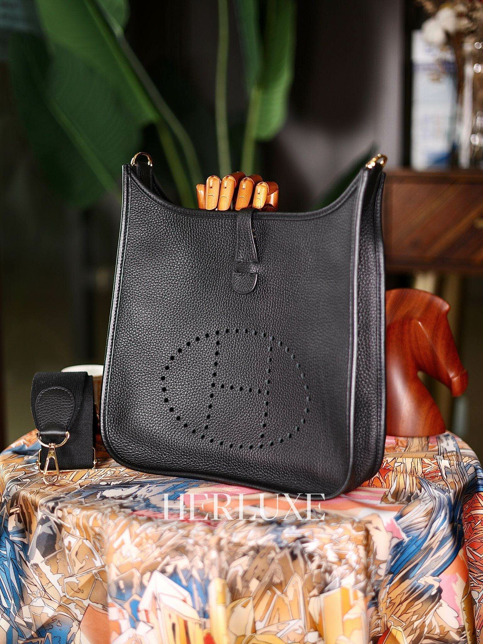 Evelyne 29 89 noir cc tc