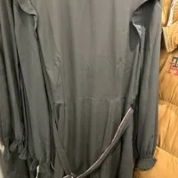 [S] TOMMY HILFIGER BELTED RUFFLE TRIM CREPE MINI DRESS,BLACK, 76J4664-001 (STH582)