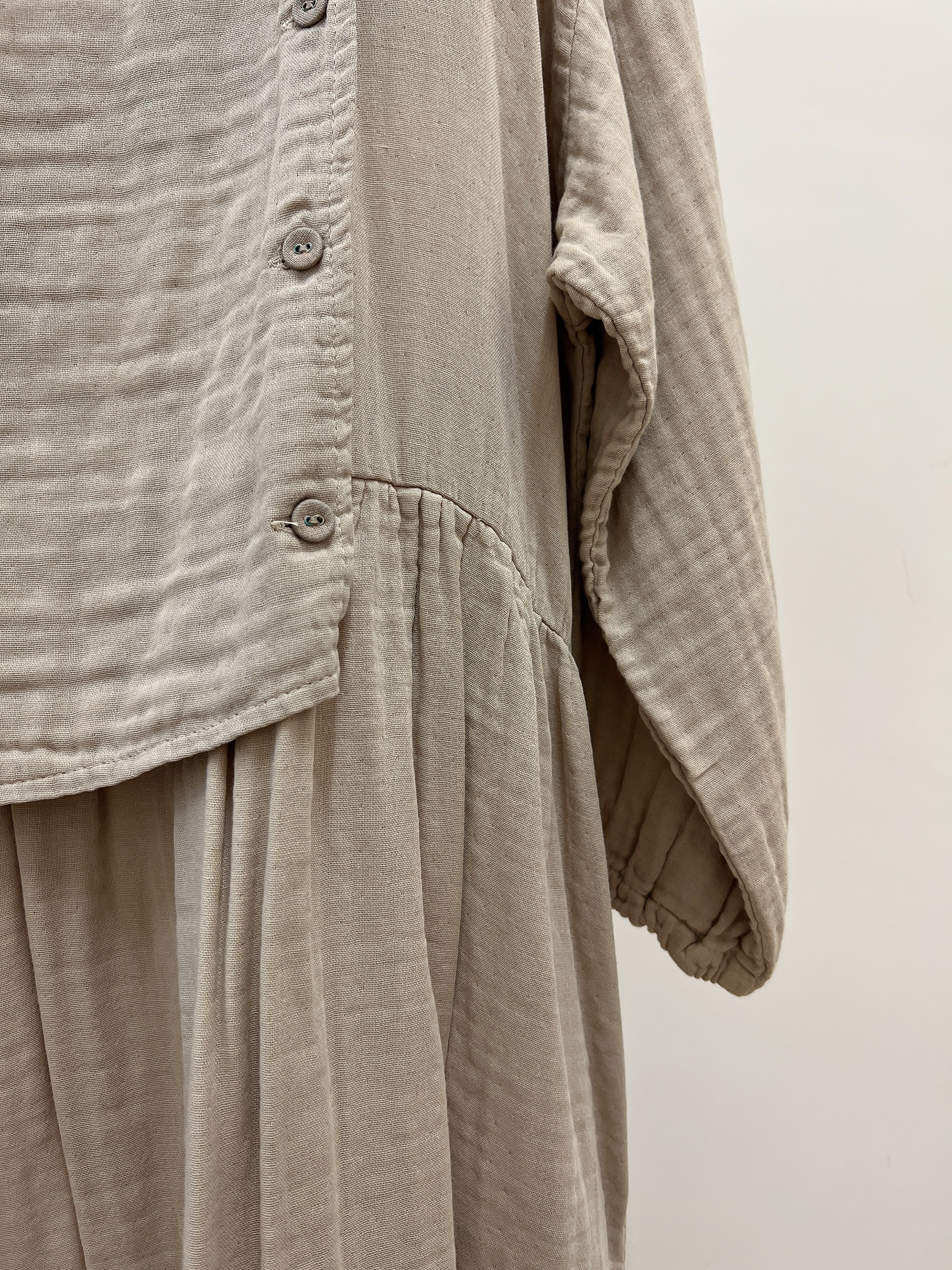 現貨 | B B 棉側鈕長袖 O P S