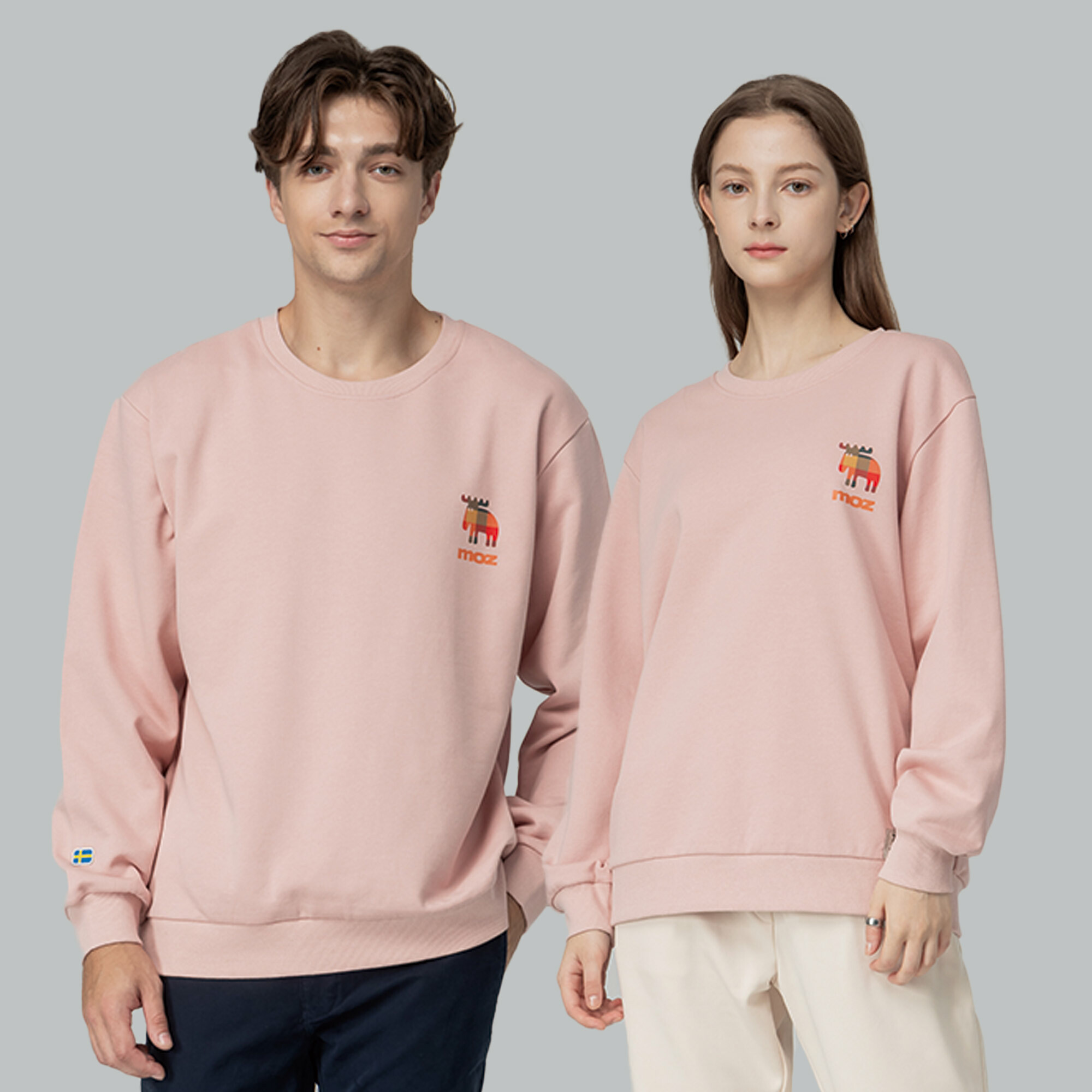 moz瑞典 格紋駝鹿 100%純棉 大學T -櫻花粉(亞洲版) 男女共款