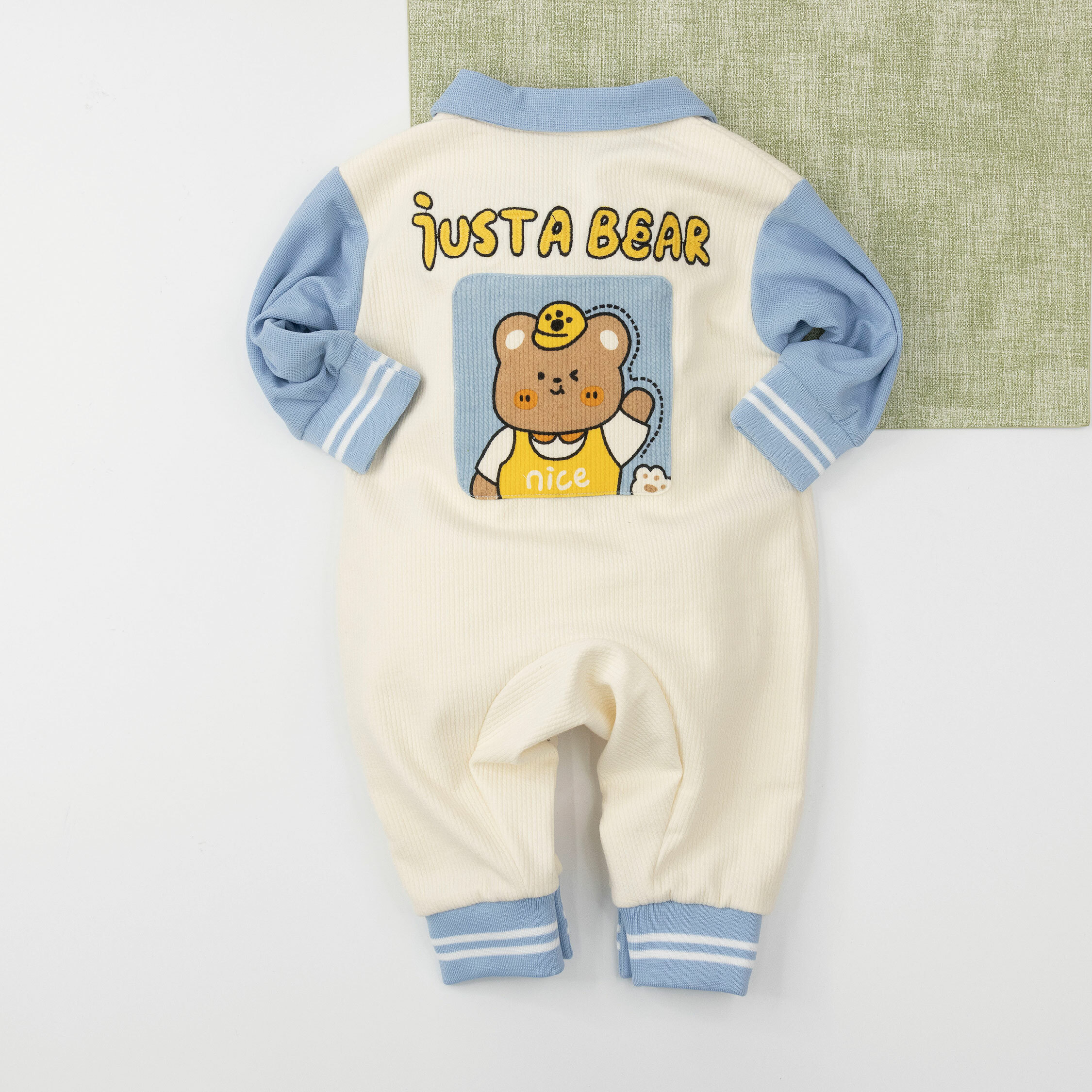 【JG3297】俏皮小熊打招呼坑條連身衣