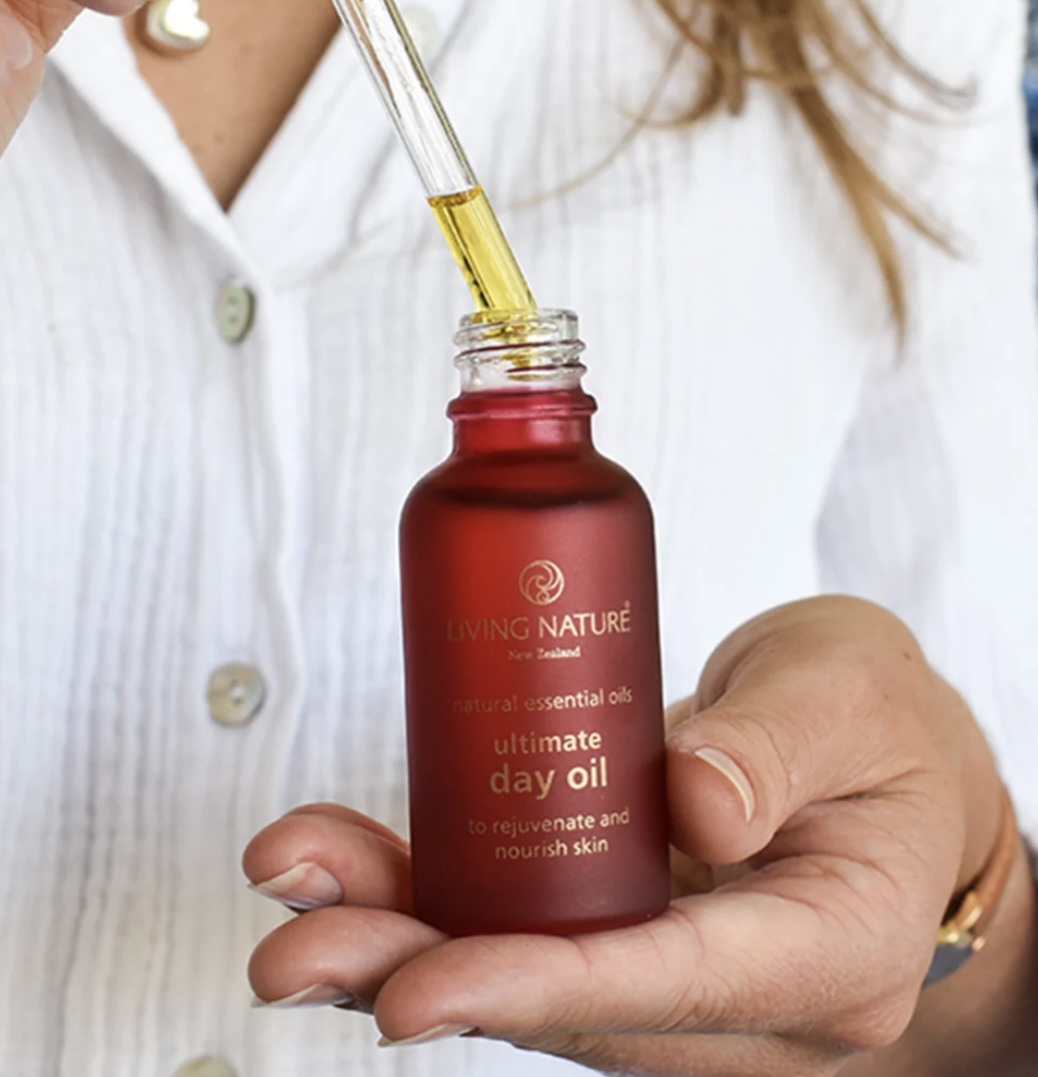 Living Nature Ultimate Day Oil 全效素顏美肌油 30ml