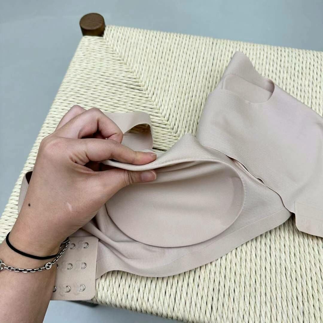 FL2314 爆款無痕罩杯後扣