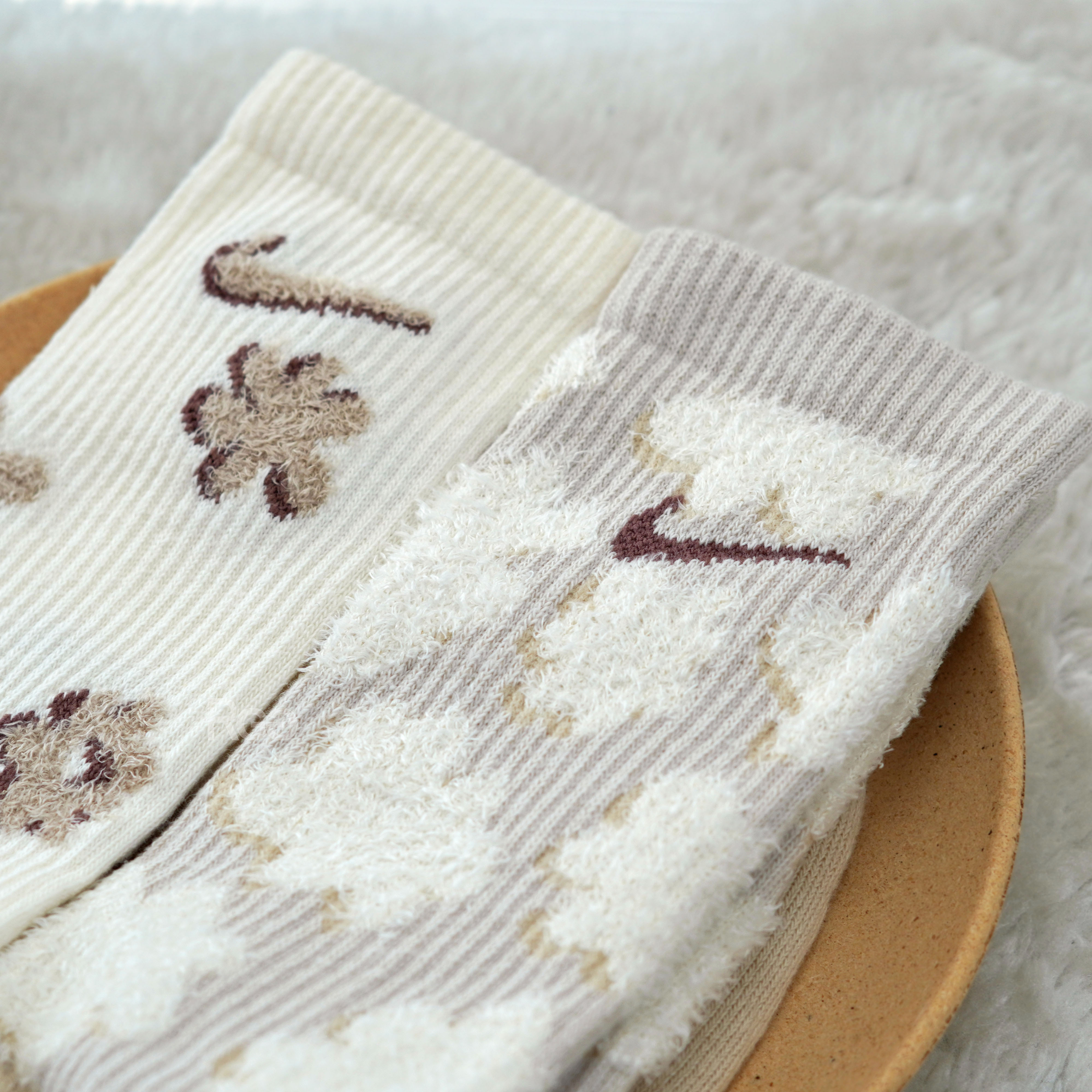 Nike Everyday Plus 絨毛小花中筒襪 (FN9136-900)