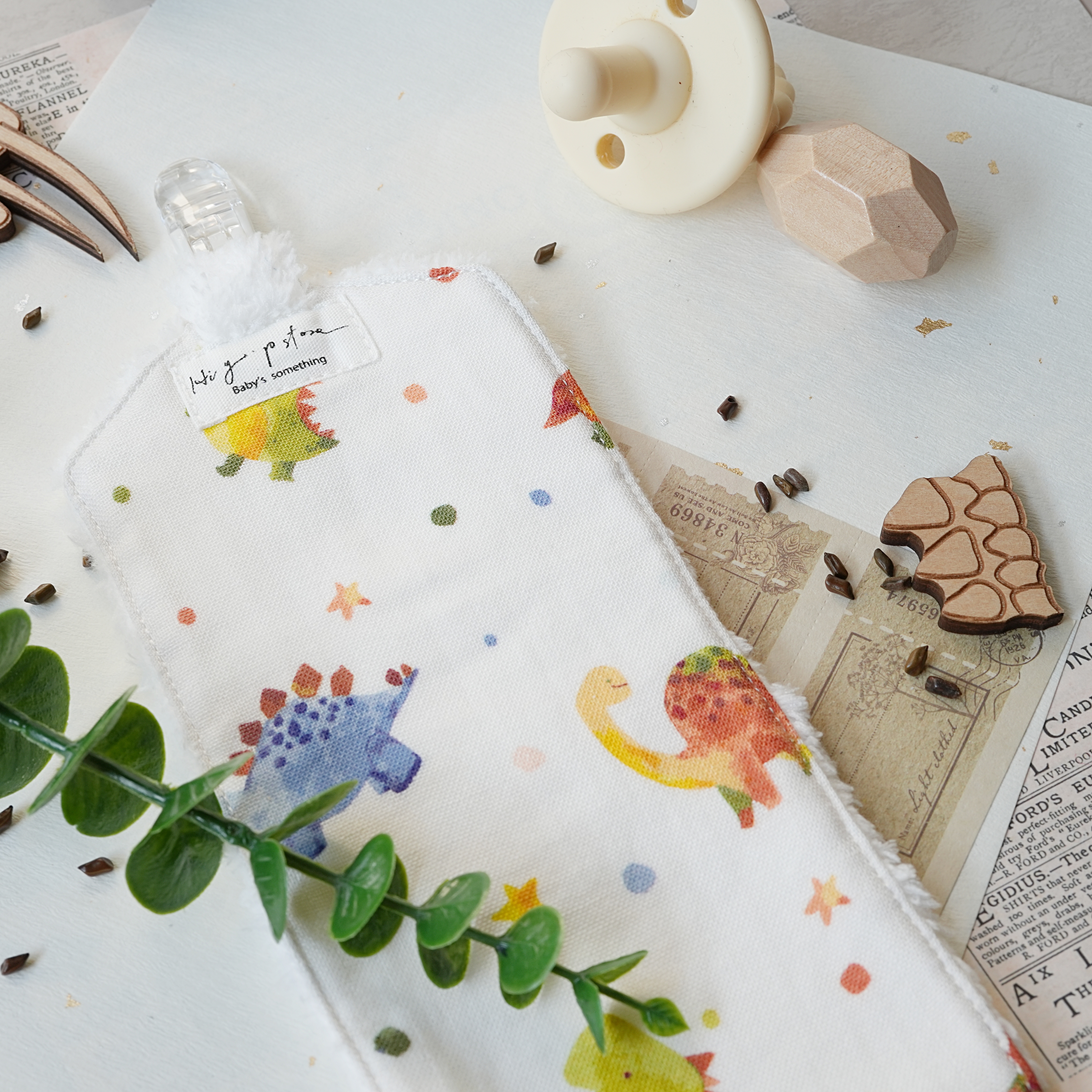 Hi Y.P store-手作手帕夾-獨家設計款-恐龍星球