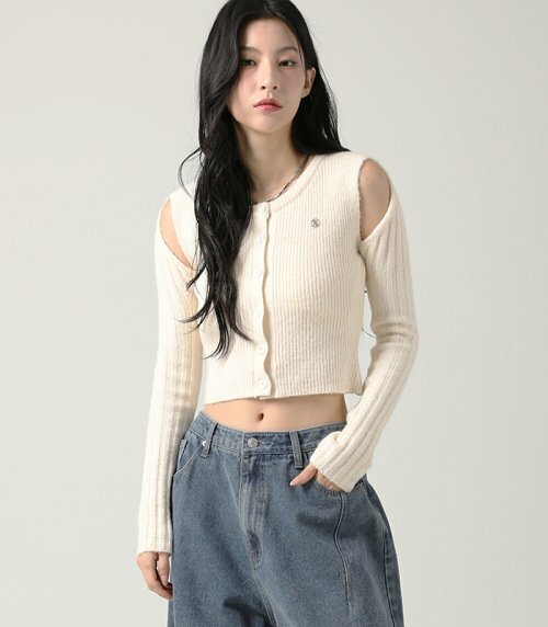 AVANDRESS Irene Shoulder Cutting Round Knit