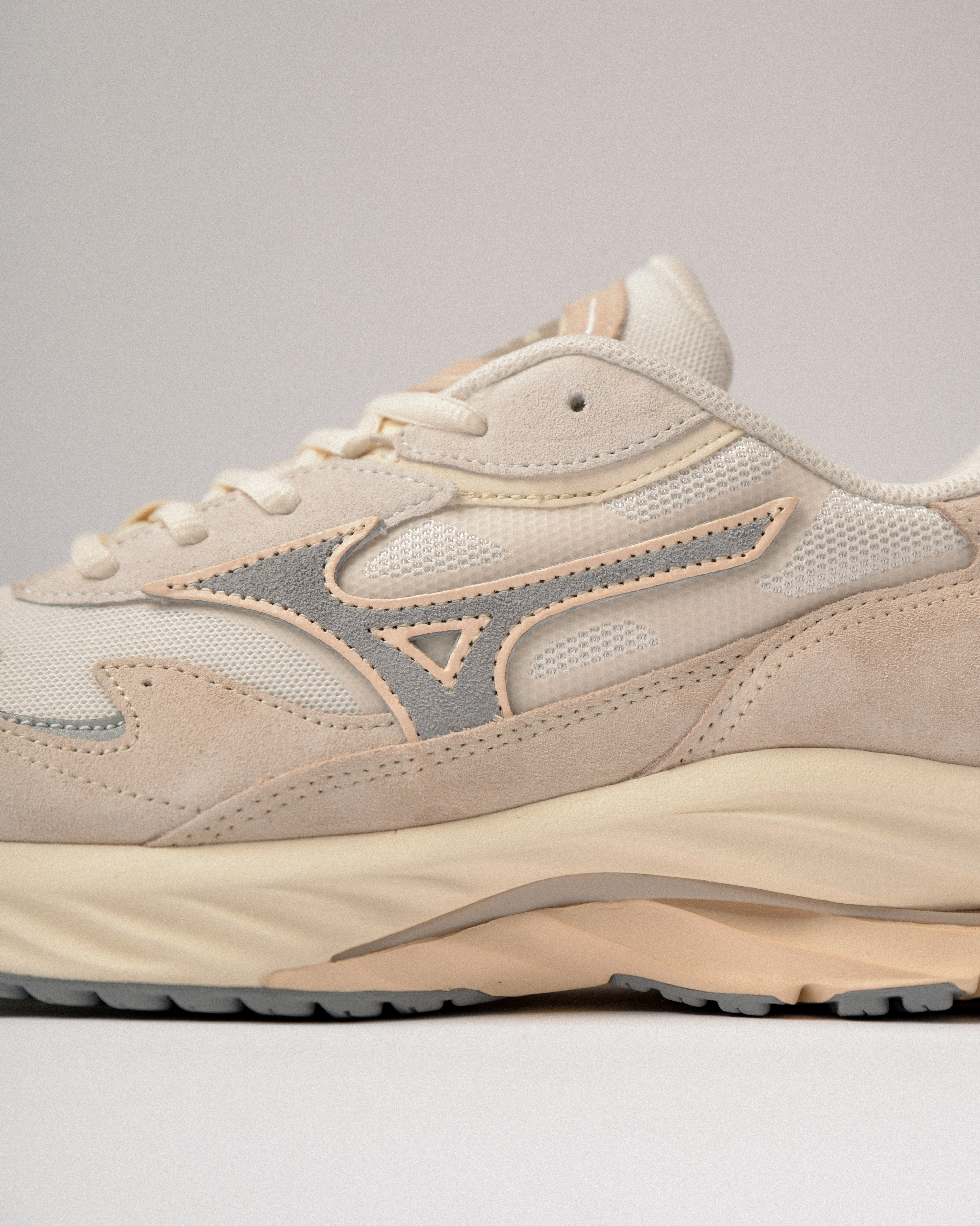 Mizuno｜休閒慢跑鞋 WAVE RIDER β "D1GA330909"